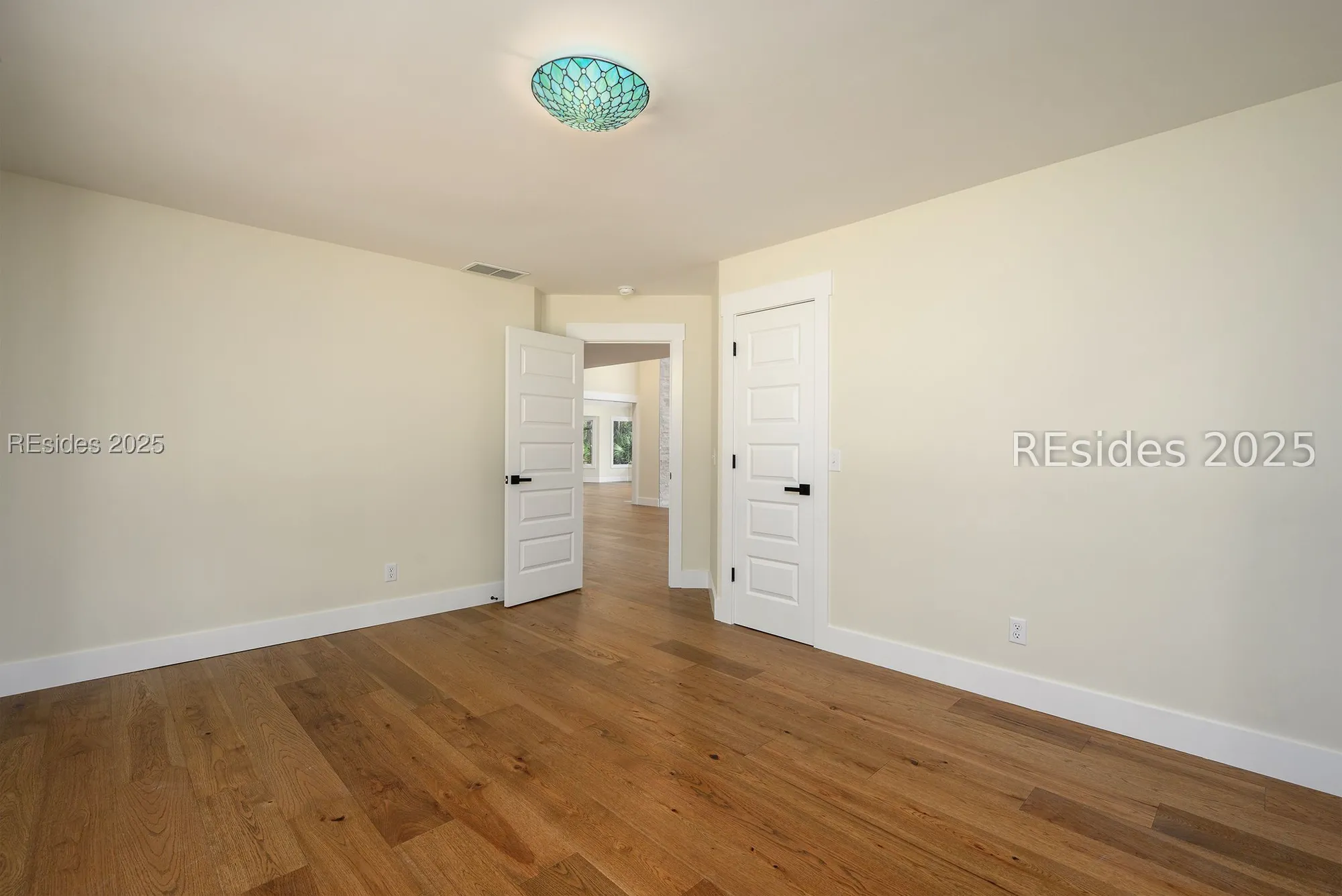 Property Slideshow image 22 of 37 | 7 whispering pines ct, Hilton Head Island, SC, 29926