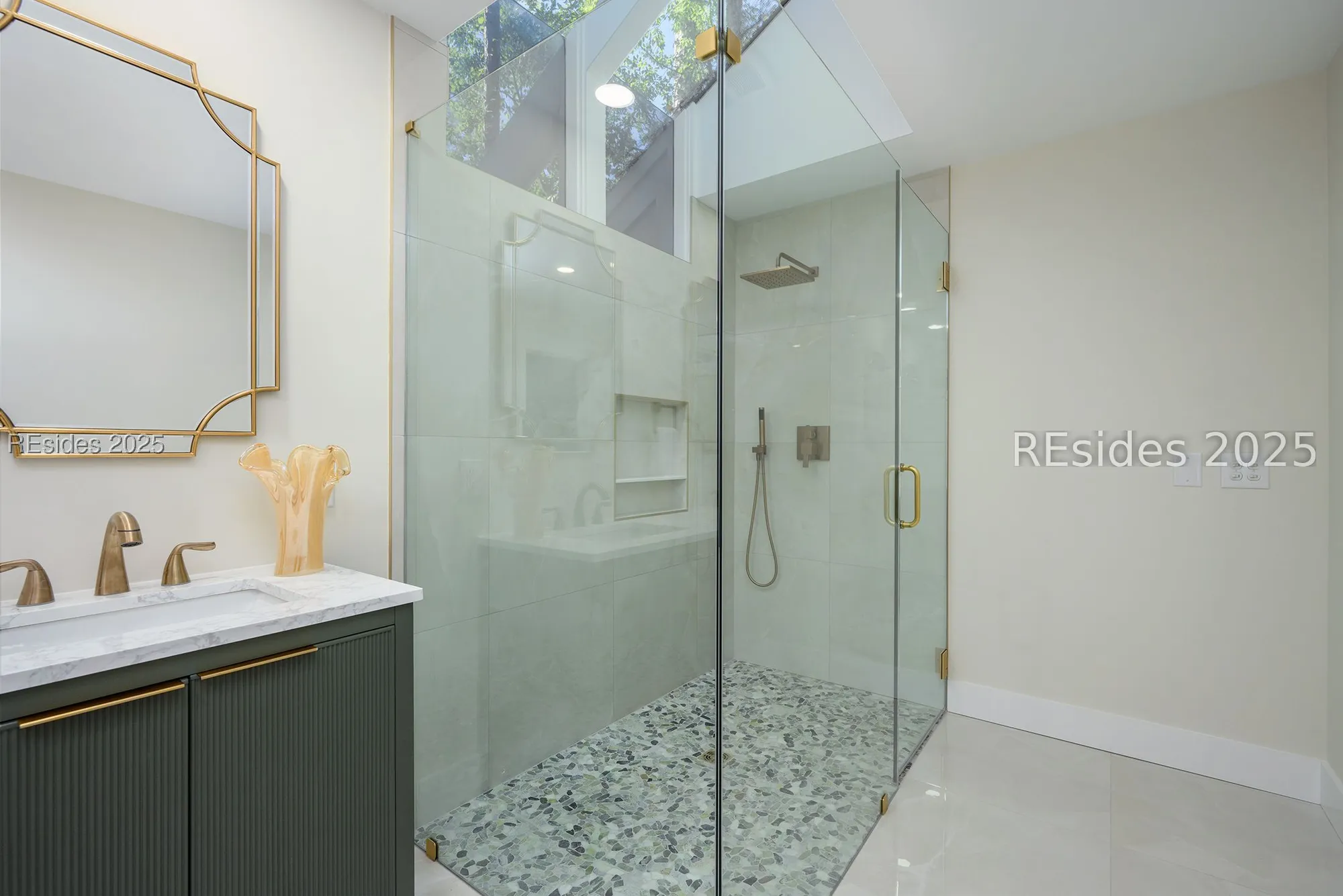 Property Slideshow image 32 of 37 | 7 whispering pines ct, Hilton Head Island, SC, 29926