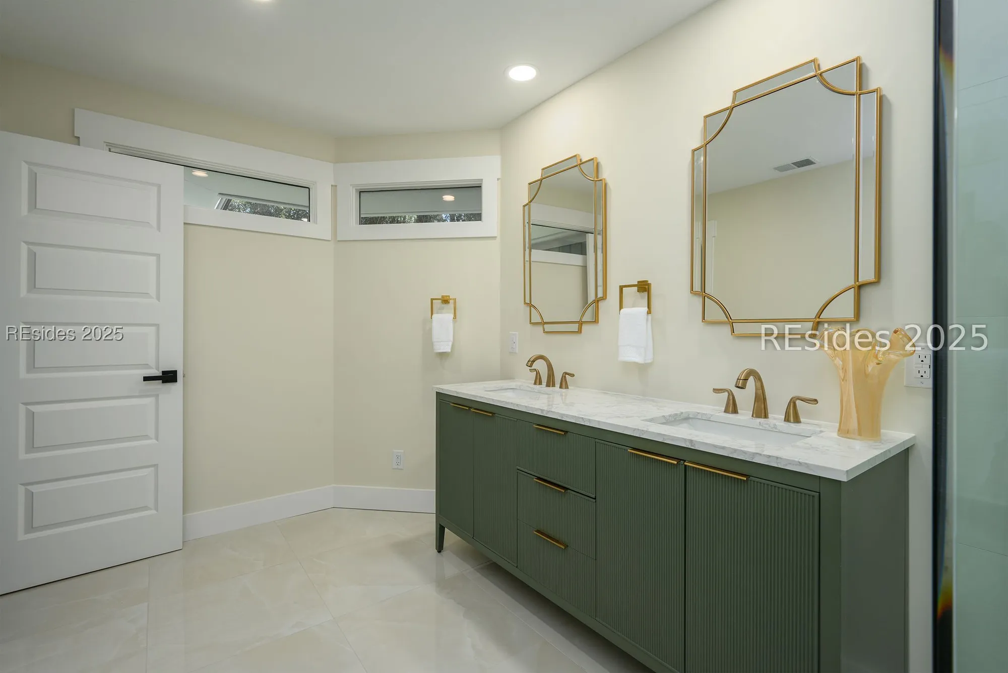 Property Slideshow image 33 of 37 | 7 whispering pines ct, Hilton Head Island, SC, 29926