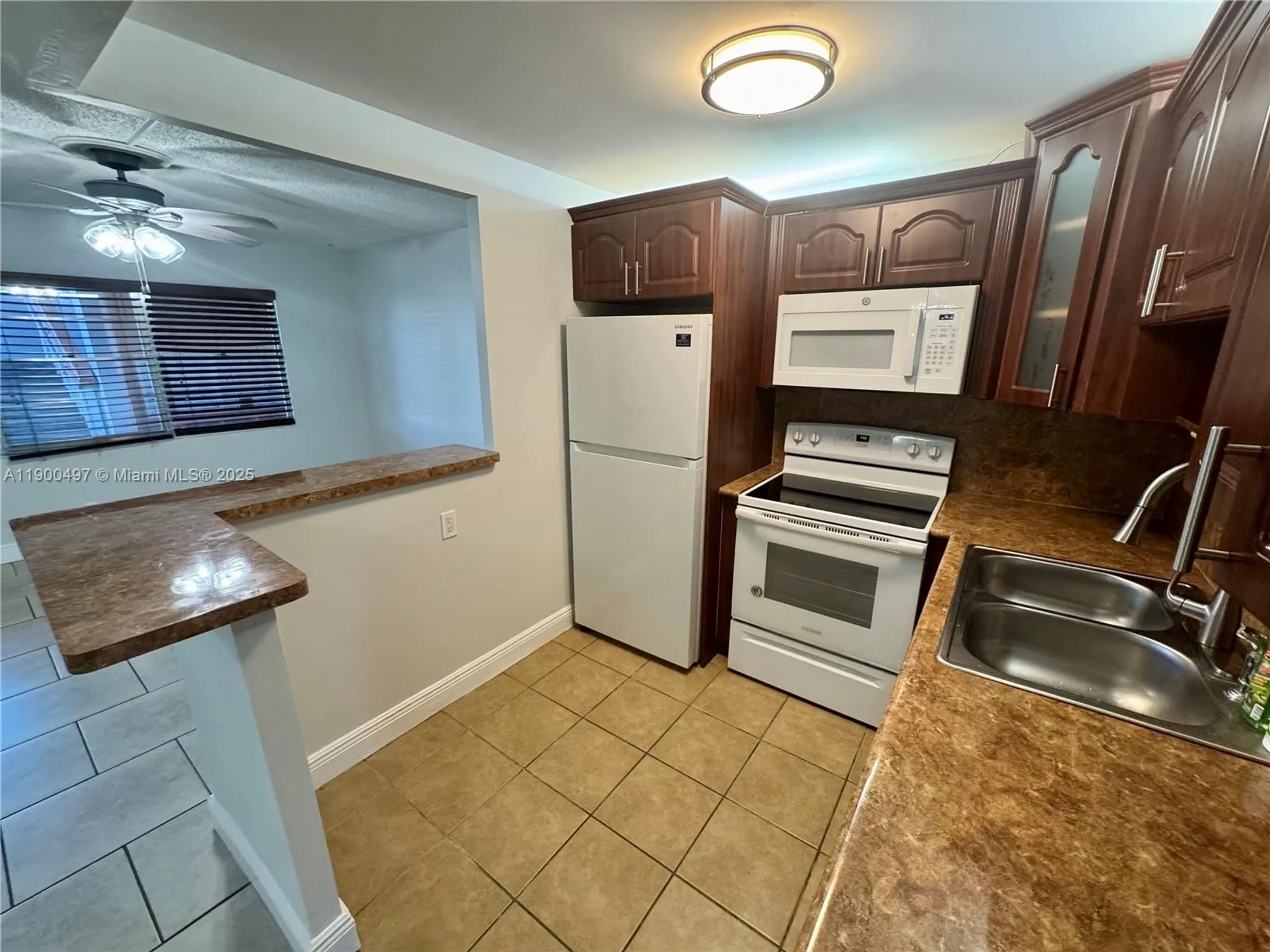 Property Slideshow image 6 of 20 | 1011 westbury f # 1011, Deerfield Beach, FL, 33442