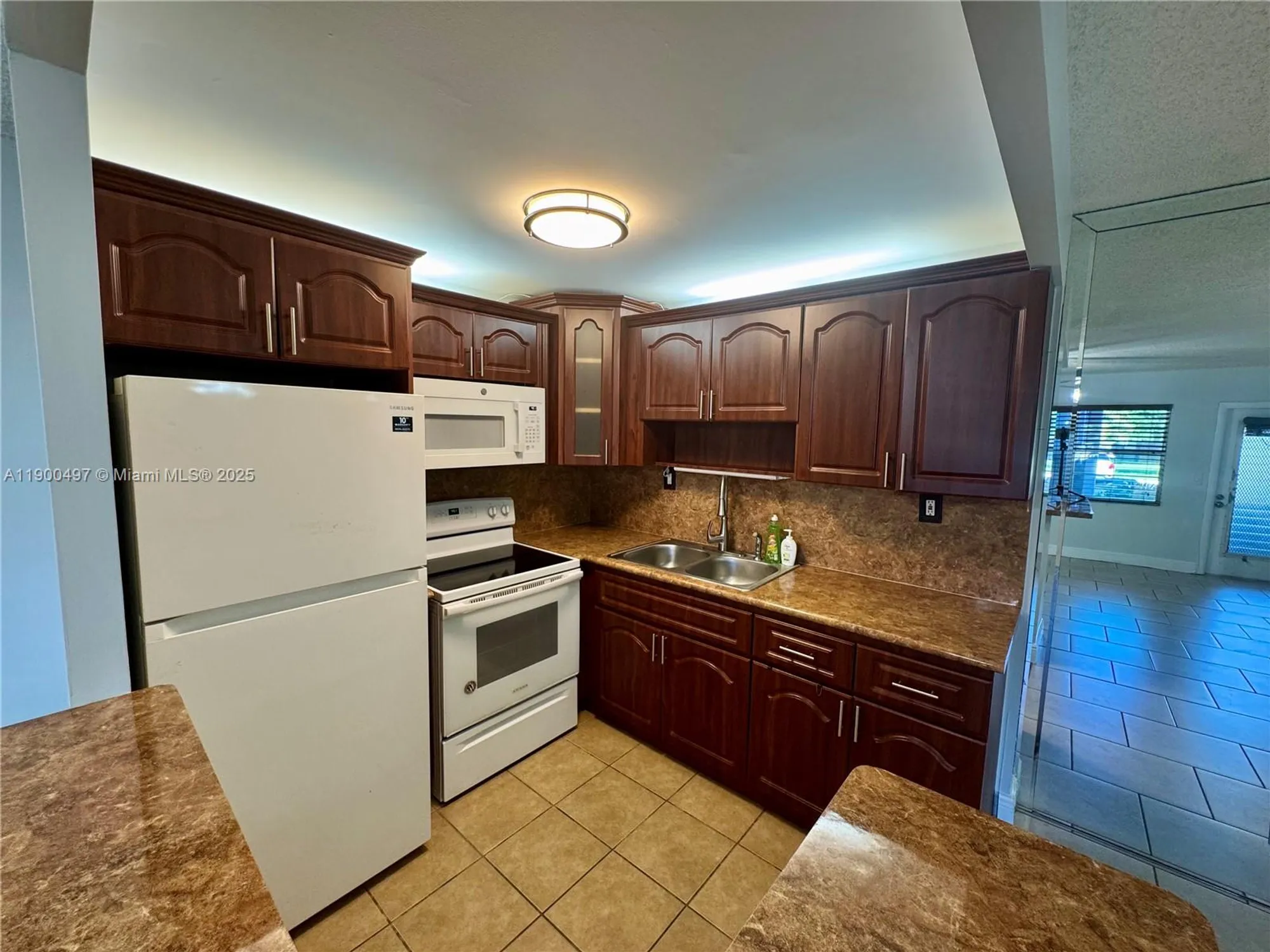 Property Slideshow image 7 of 20 | 1011 westbury f # 1011, Deerfield Beach, FL, 33442