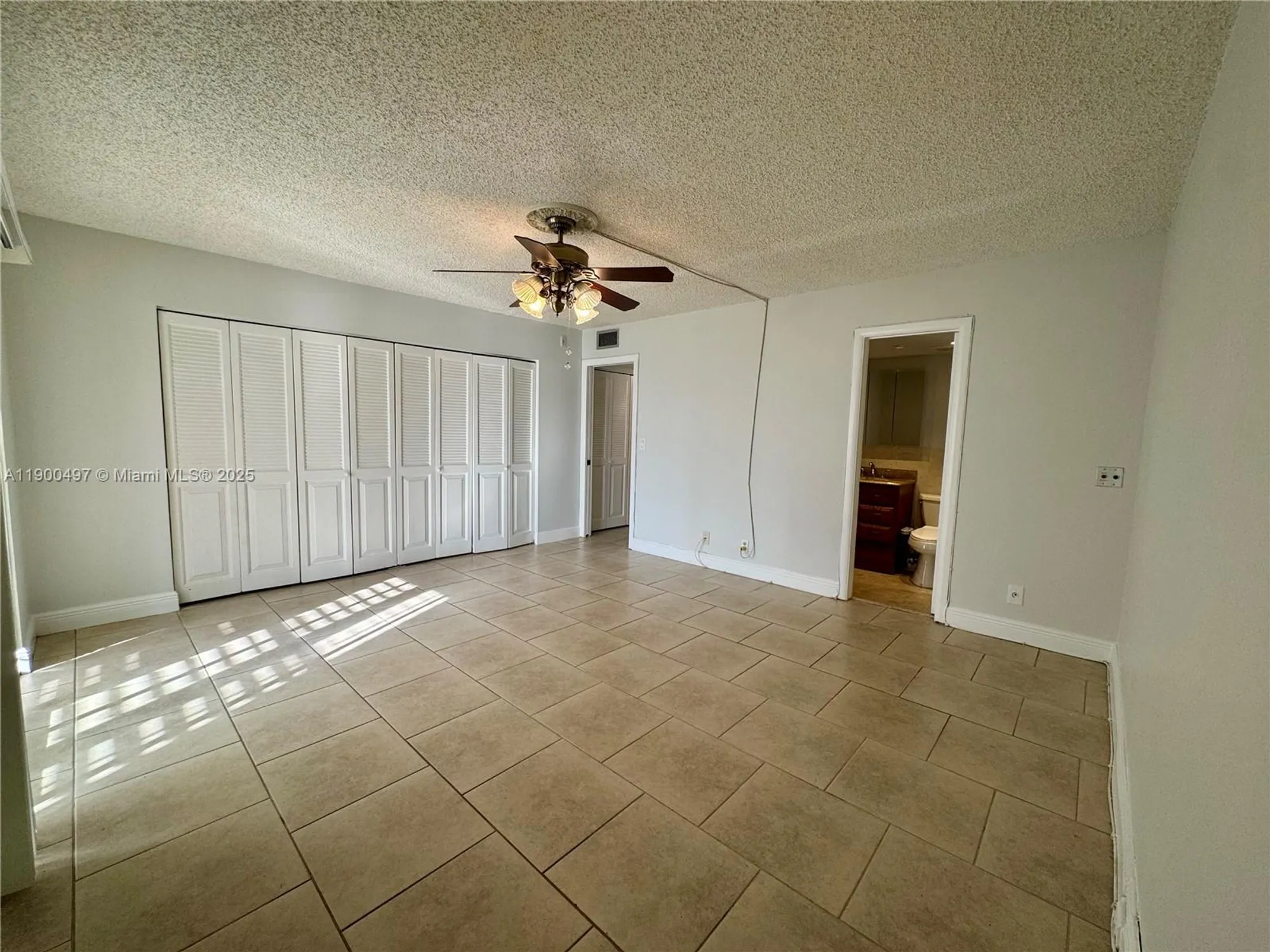 Property Slideshow image 9 of 20 | 1011 westbury f # 1011, Deerfield Beach, FL, 33442