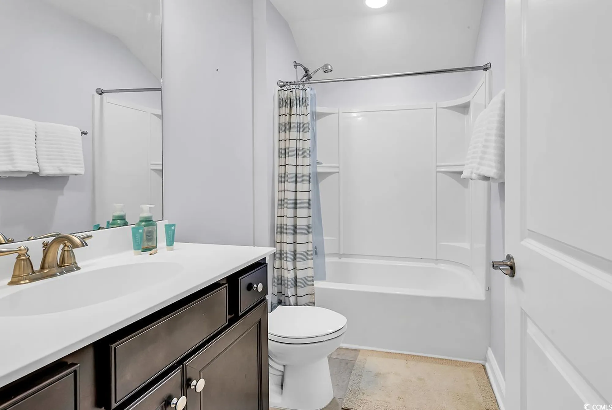 Property Slideshow image 12 of 40 | 2408 craven dr, Myrtle Beach, SC, 29579