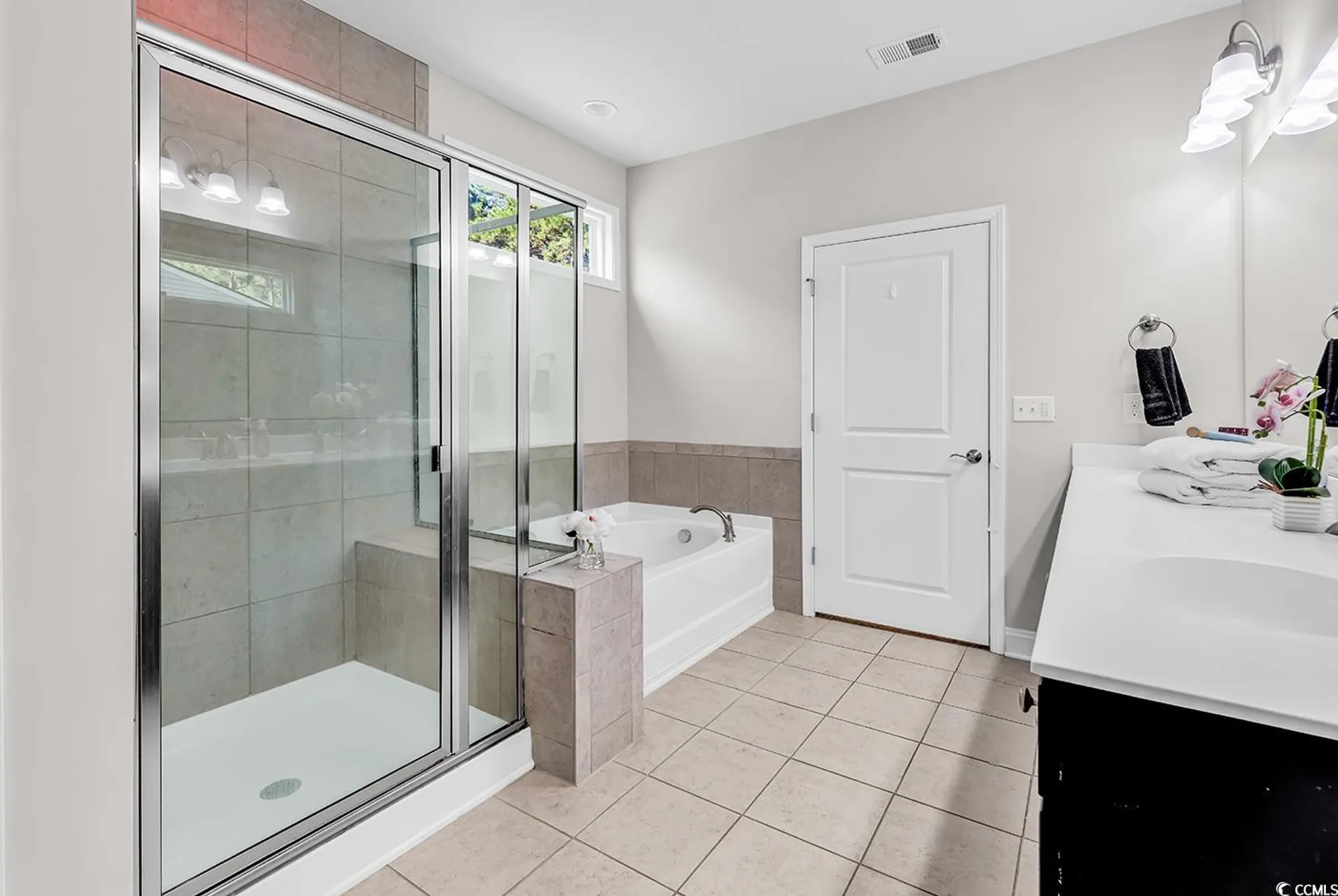 Property Slideshow image 23 of 40 | 2408 craven dr, Myrtle Beach, SC, 29579