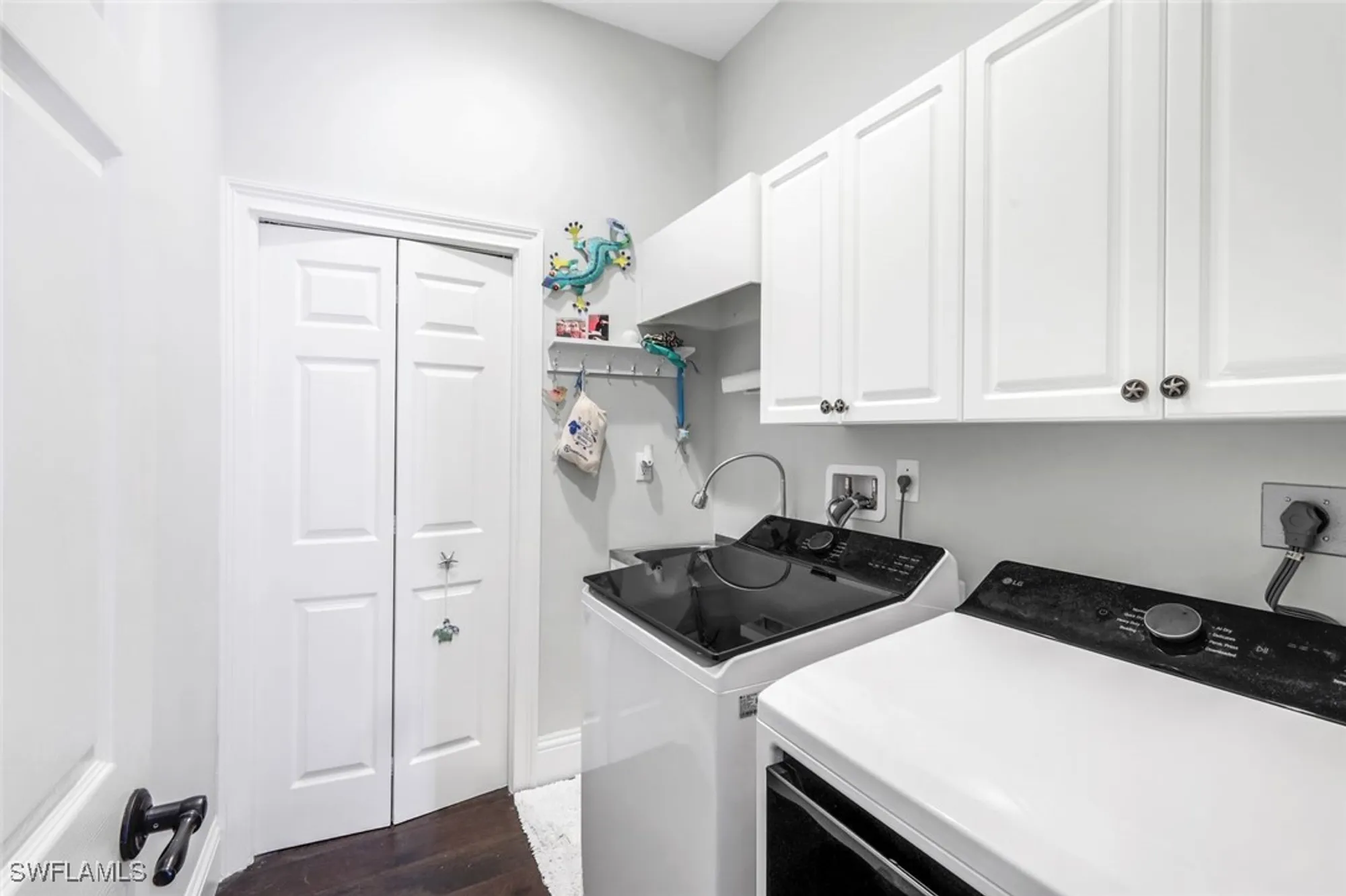 Property Slideshow image 19 of 29 | 915 fountain run, Naples, FL, 34119