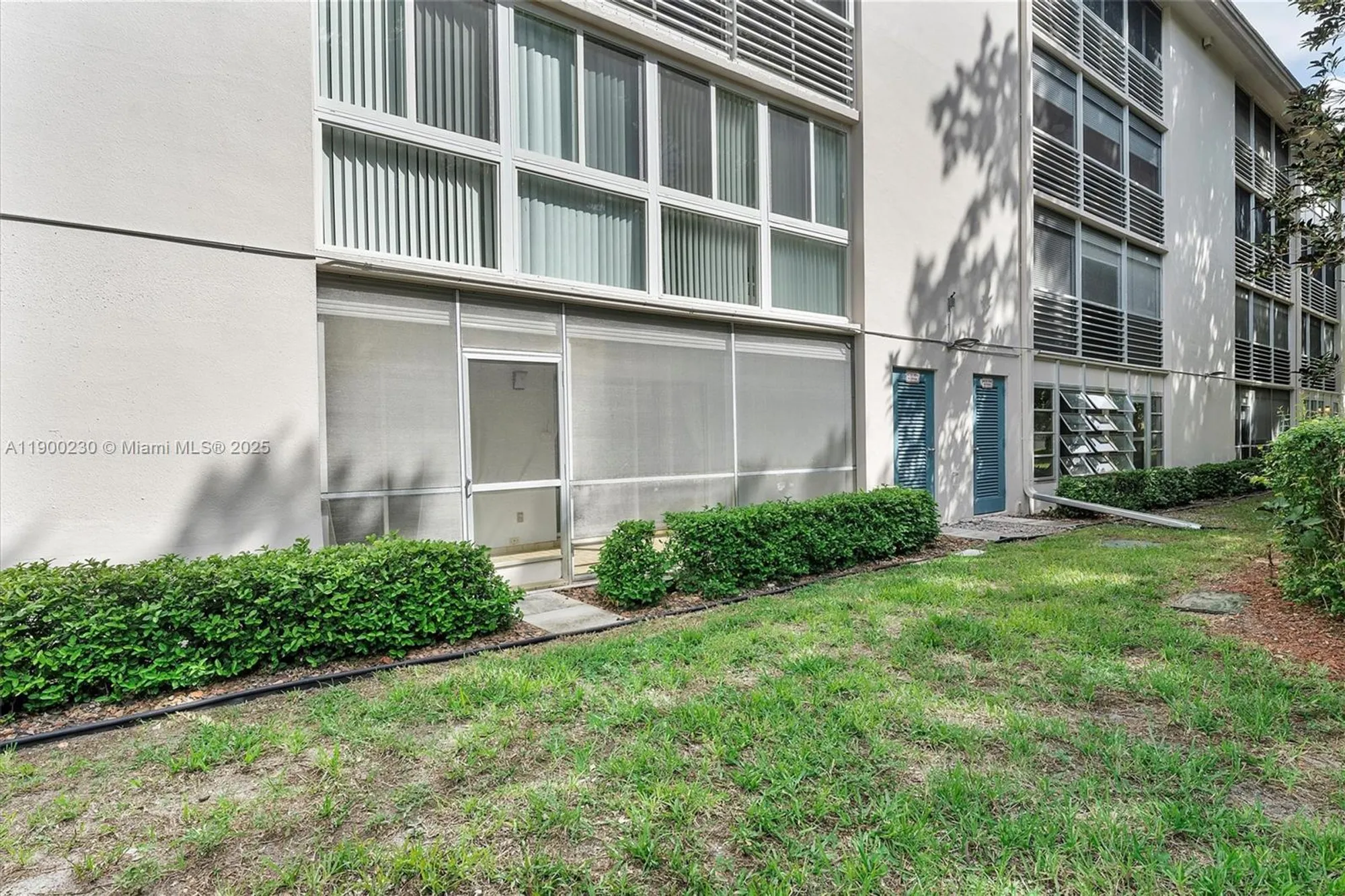 Property Slideshow image 19 of 34 | 2004 granada dr h1, Coconut Creek, FL, 33066