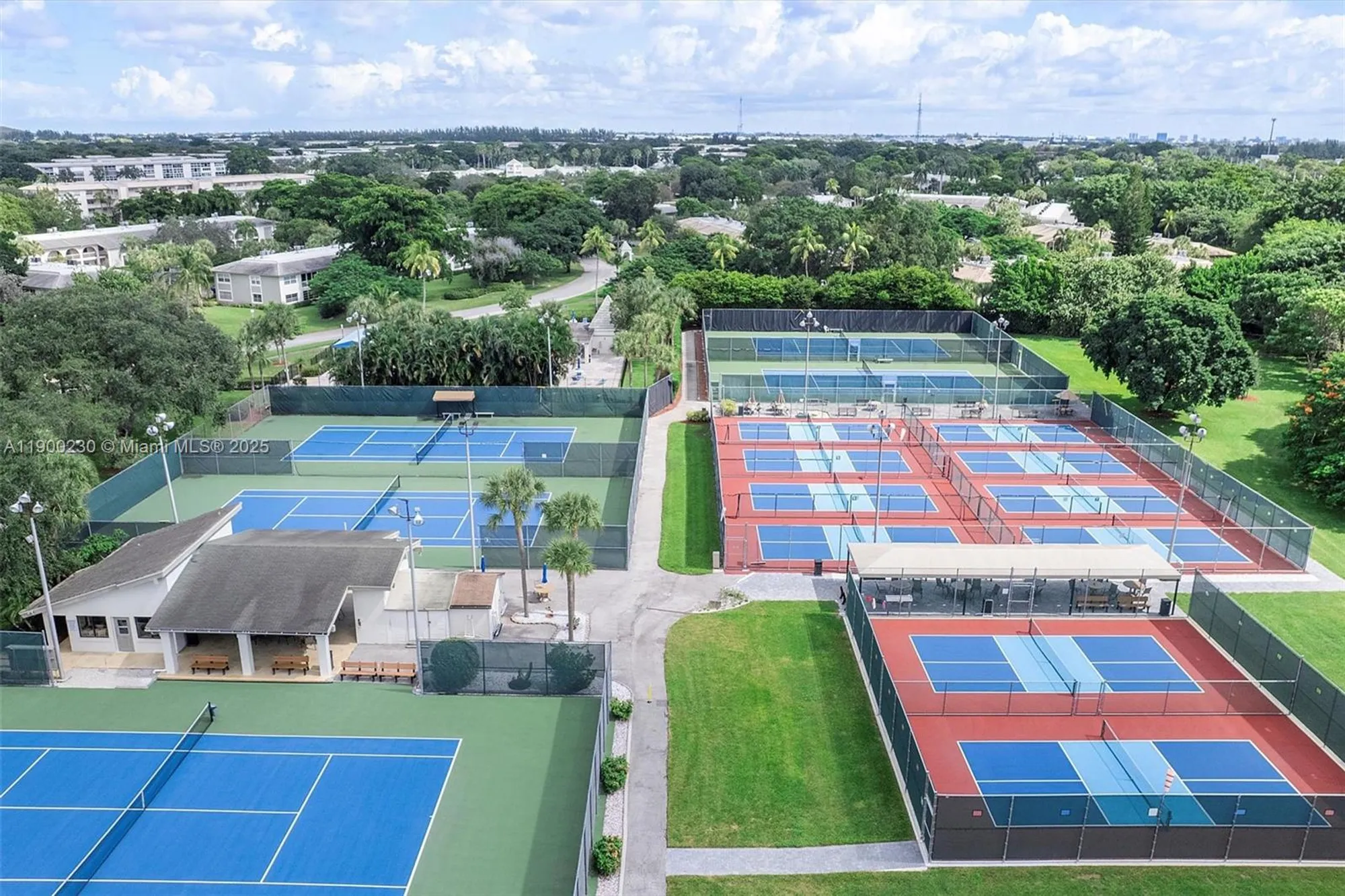 Property Slideshow image 32 of 34 | 2004 granada dr h1, Coconut Creek, FL, 33066