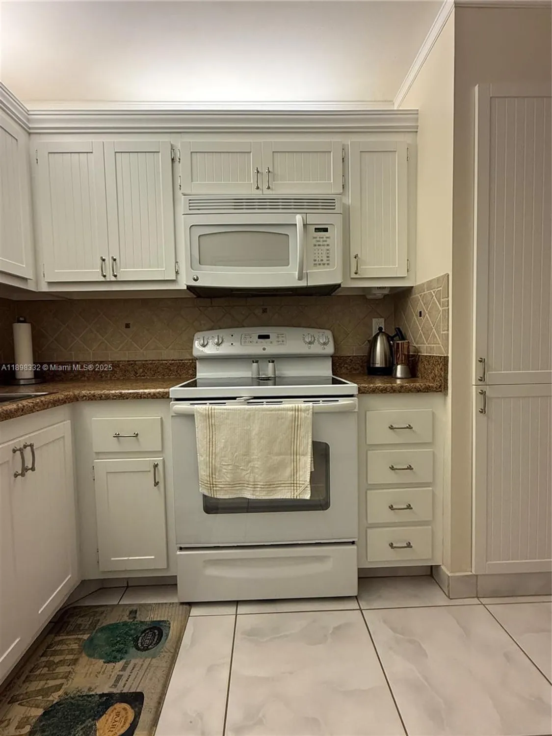 Property Slideshow image 6 of 44 | 4750 nw 22nd ct apt 211, Lauderhill, FL, 33313