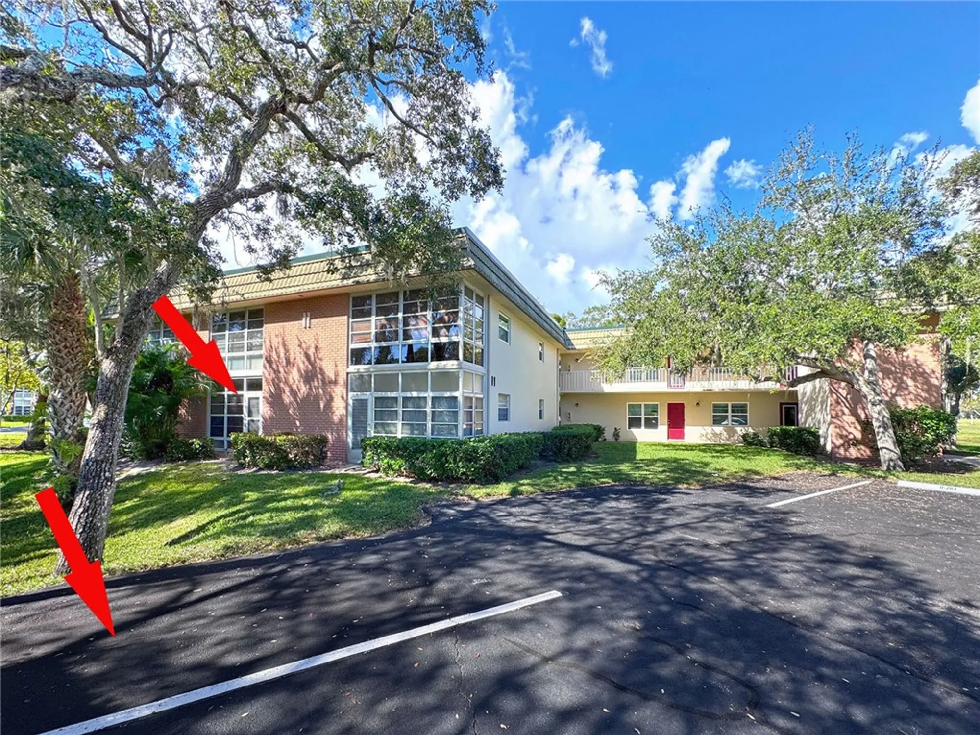 Property Slideshow image 3 of 35 | 11 vista gardens trl apt 104, Vero Beach, FL, 32962