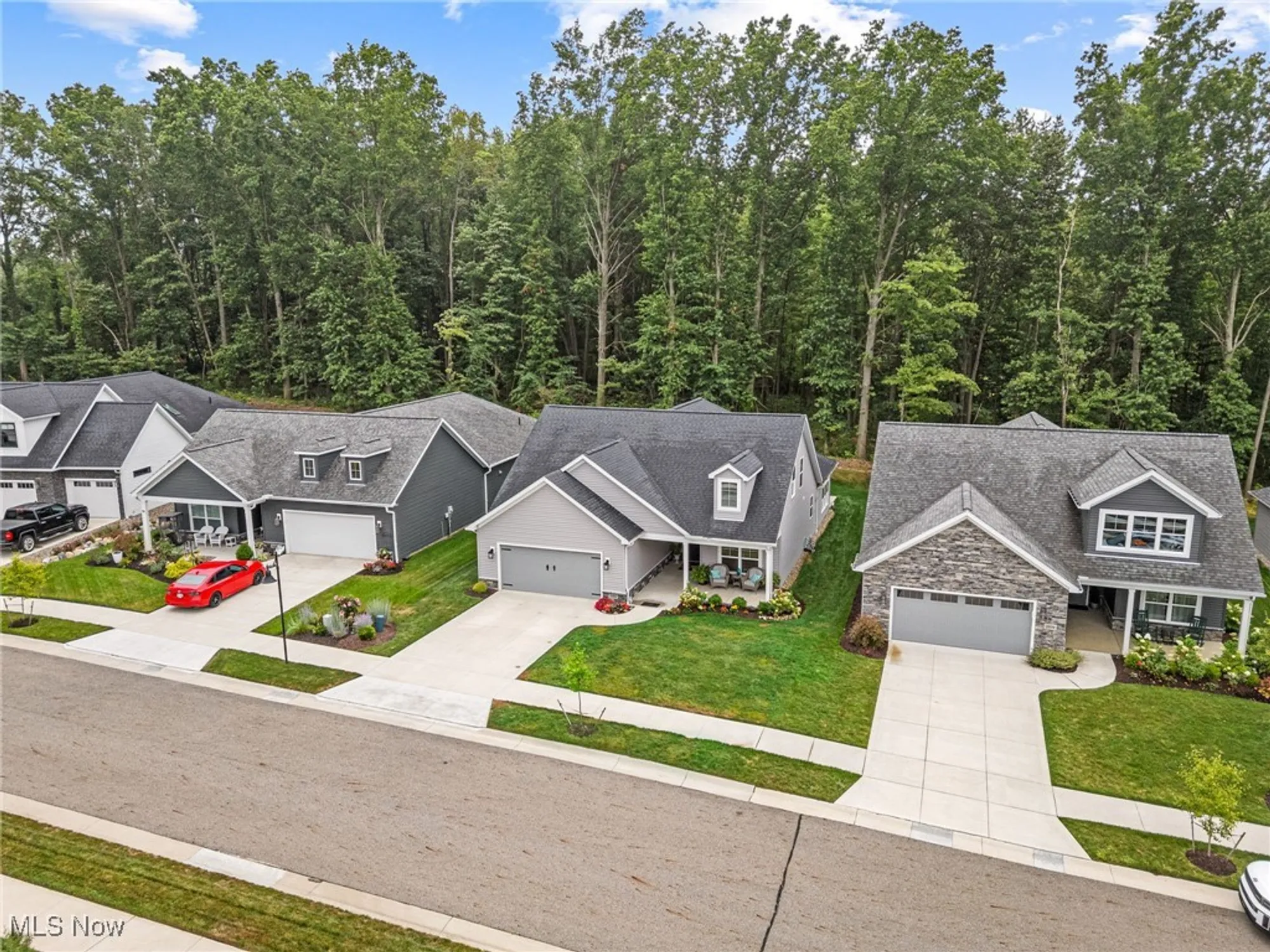 Property Slideshow image 2 of 50 | 2080 hawthorn ct, North Canton, OH, 44720