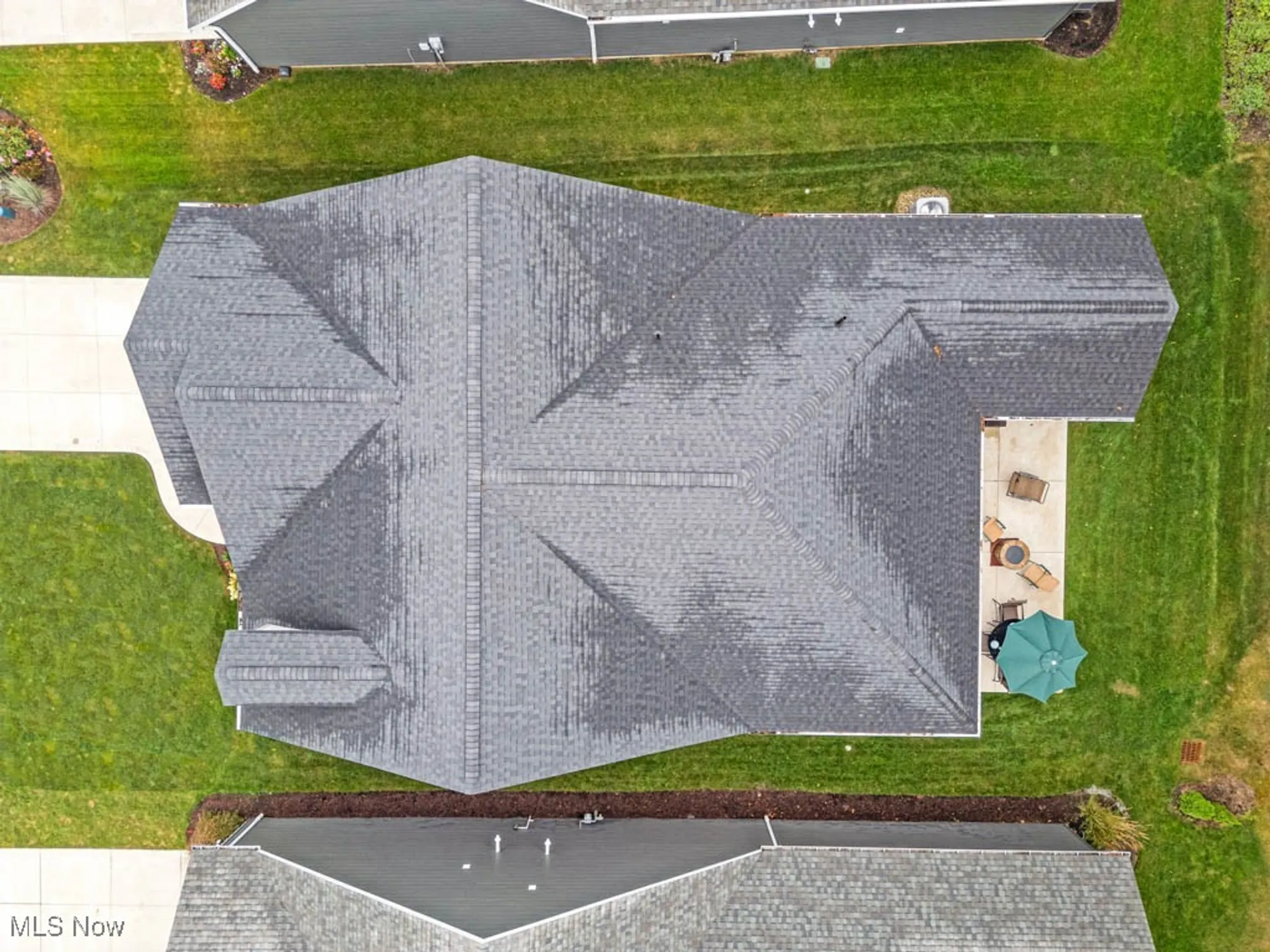 Property Slideshow image 35 of 50 | 2080 hawthorn ct, North Canton, OH, 44720