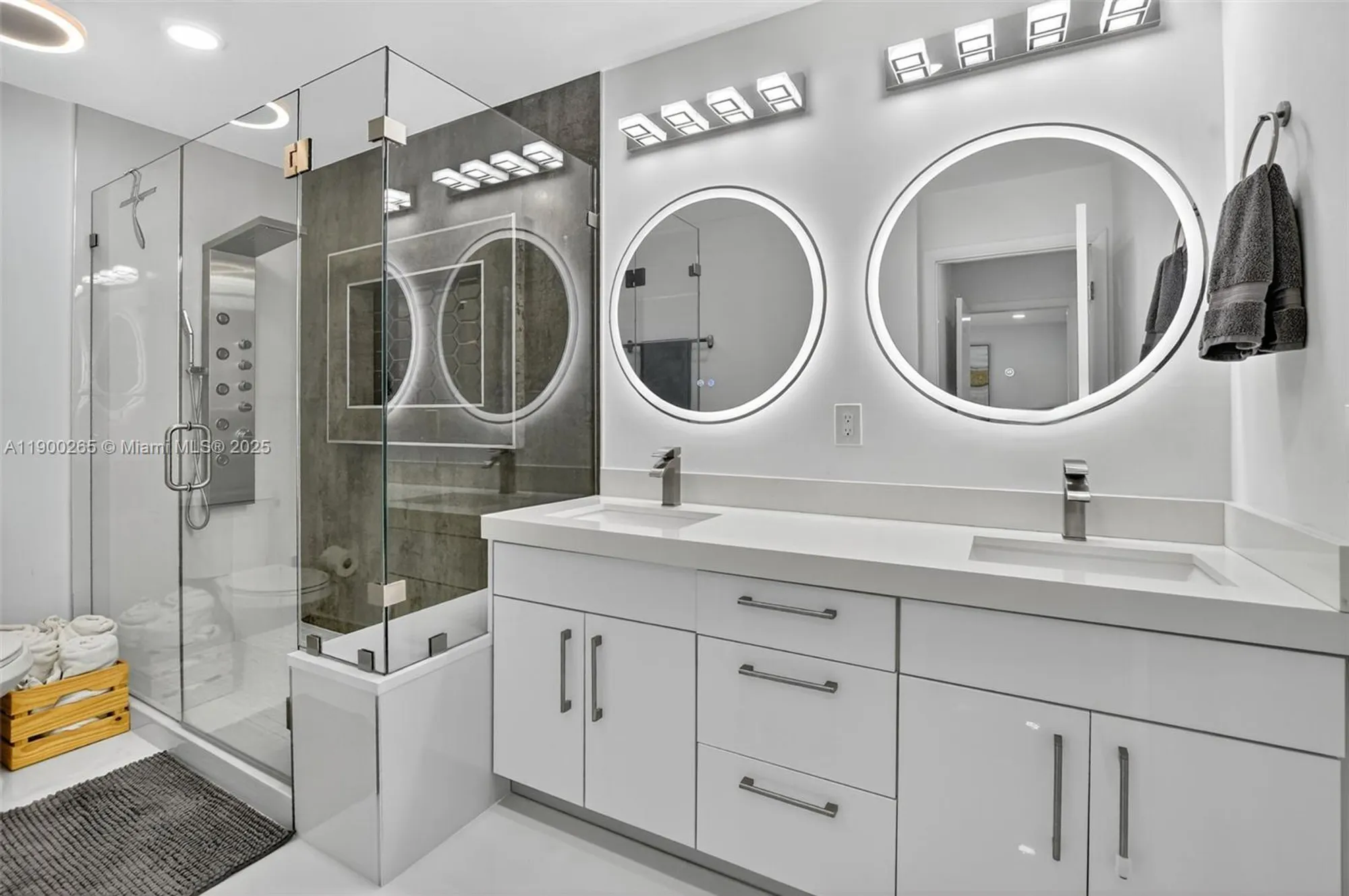 Property Slideshow image 19 of 55 | 21860 arriba real apt 4d, Boca Raton, FL, 33433