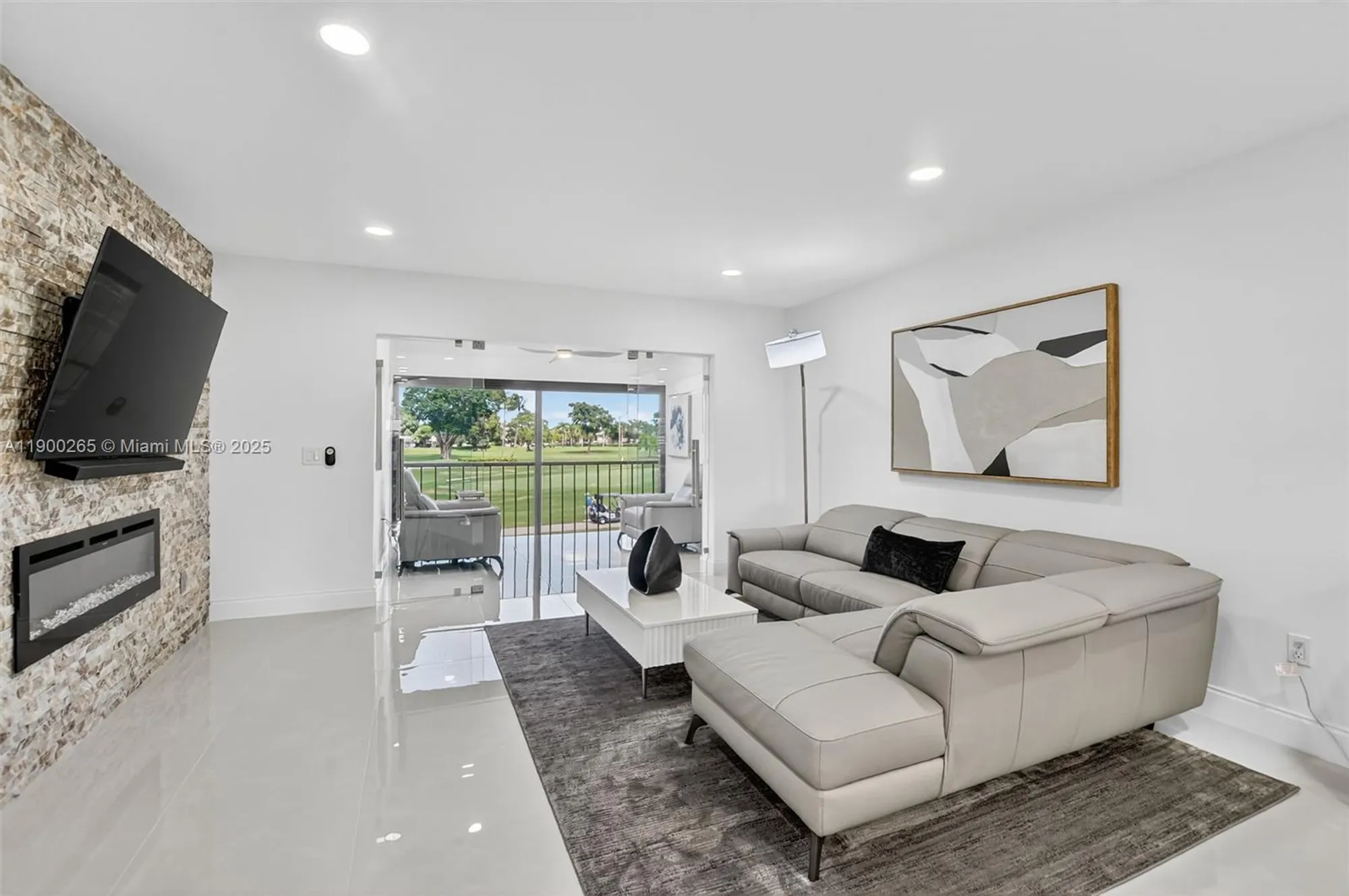 Property Slideshow image 11 of 55 | 21860 arriba real apt 4d, Boca Raton, FL, 33433