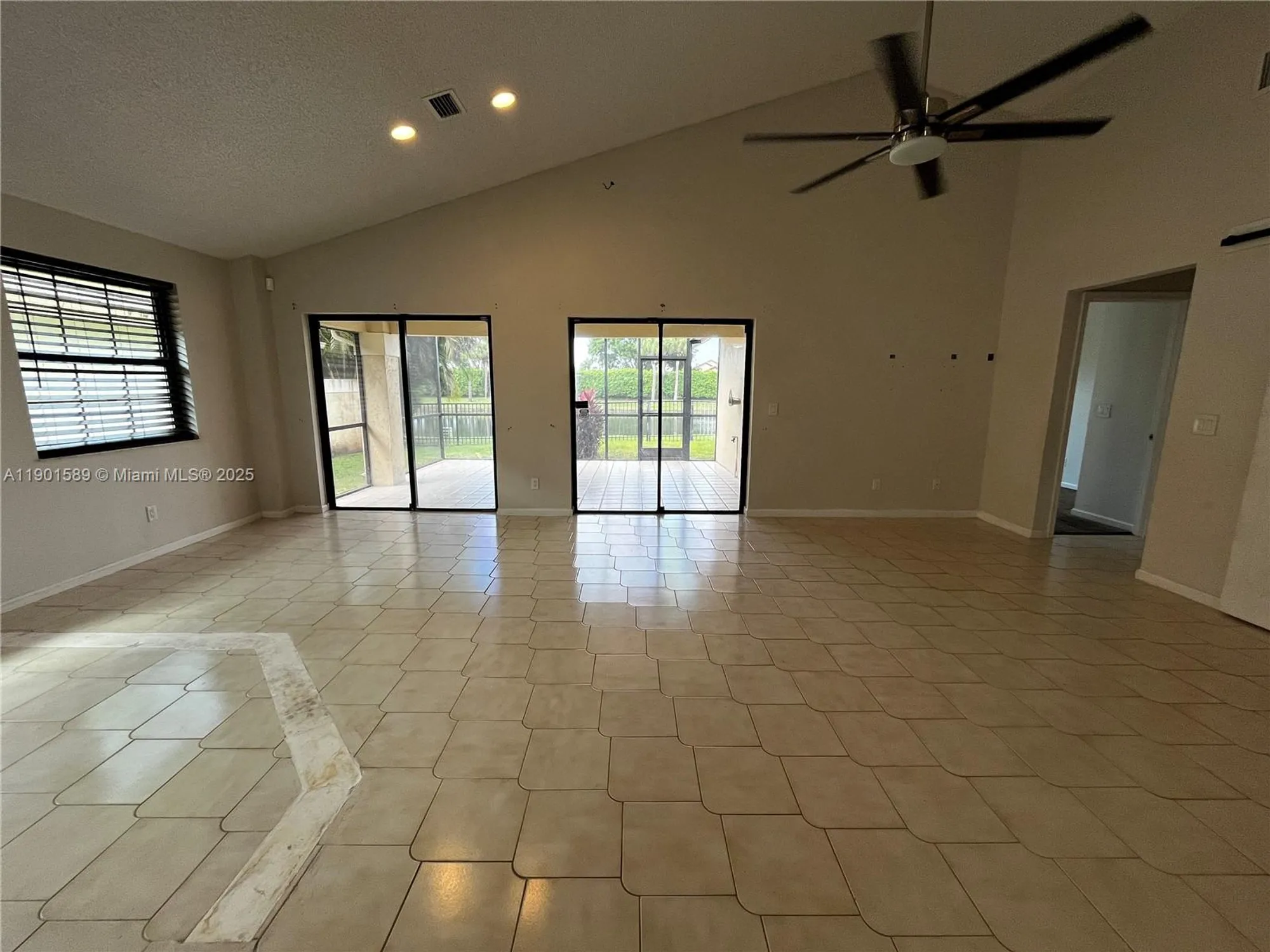 Property Slideshow image 15 of 30 | 8079 popash ct, Boynton Beach, FL, 33472