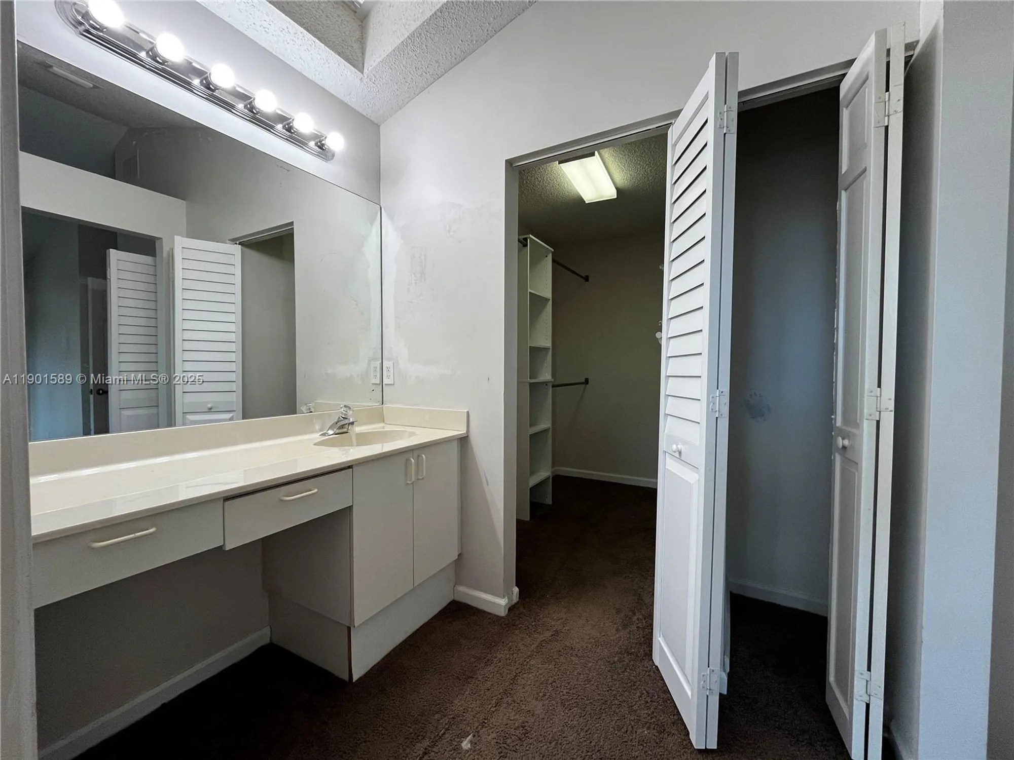 Property Slideshow image 12 of 30 | 8079 popash ct, Boynton Beach, FL, 33472