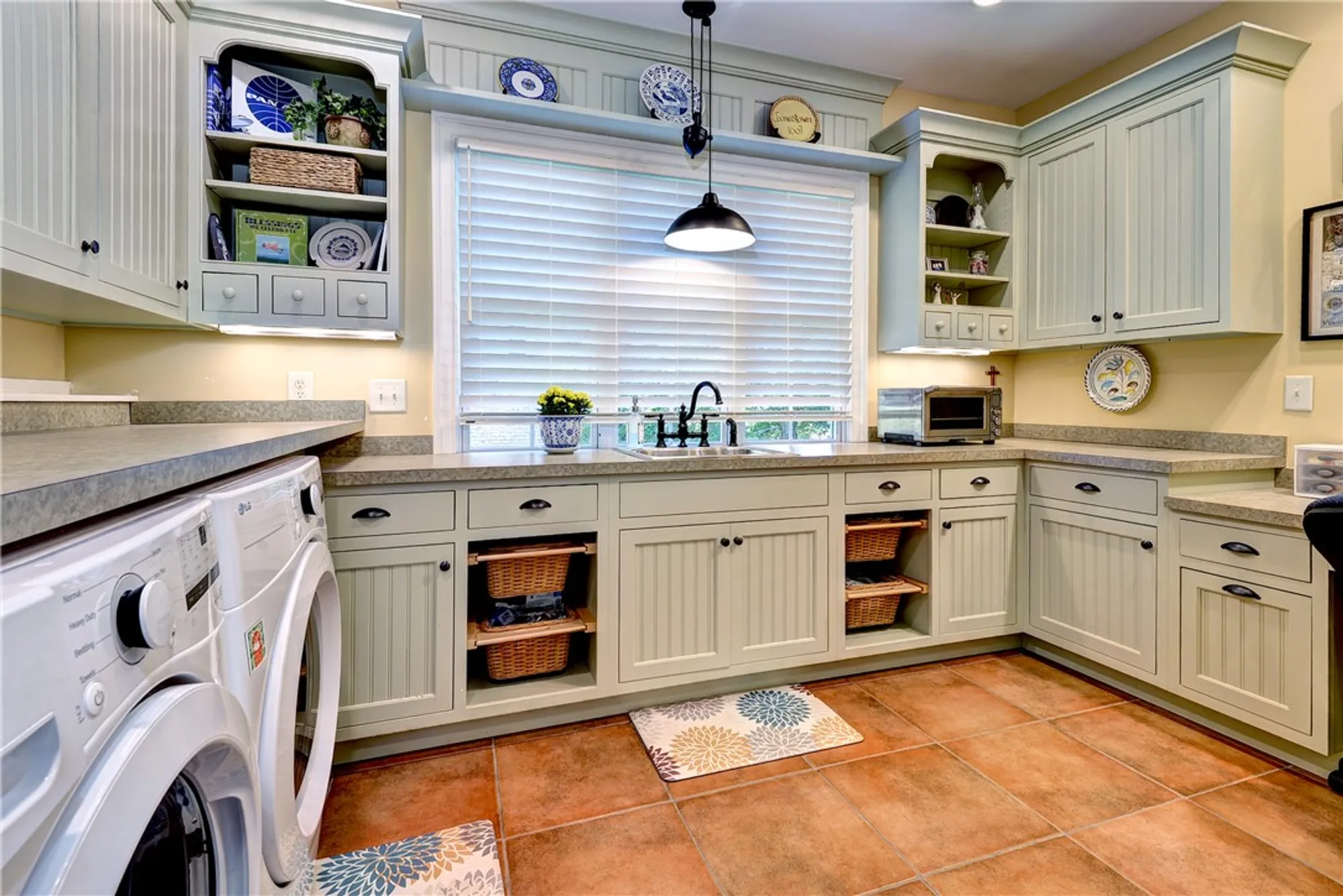 Property Slideshow image 26 of 50 | 1621 river rdg, Williamsburg, VA, 23185