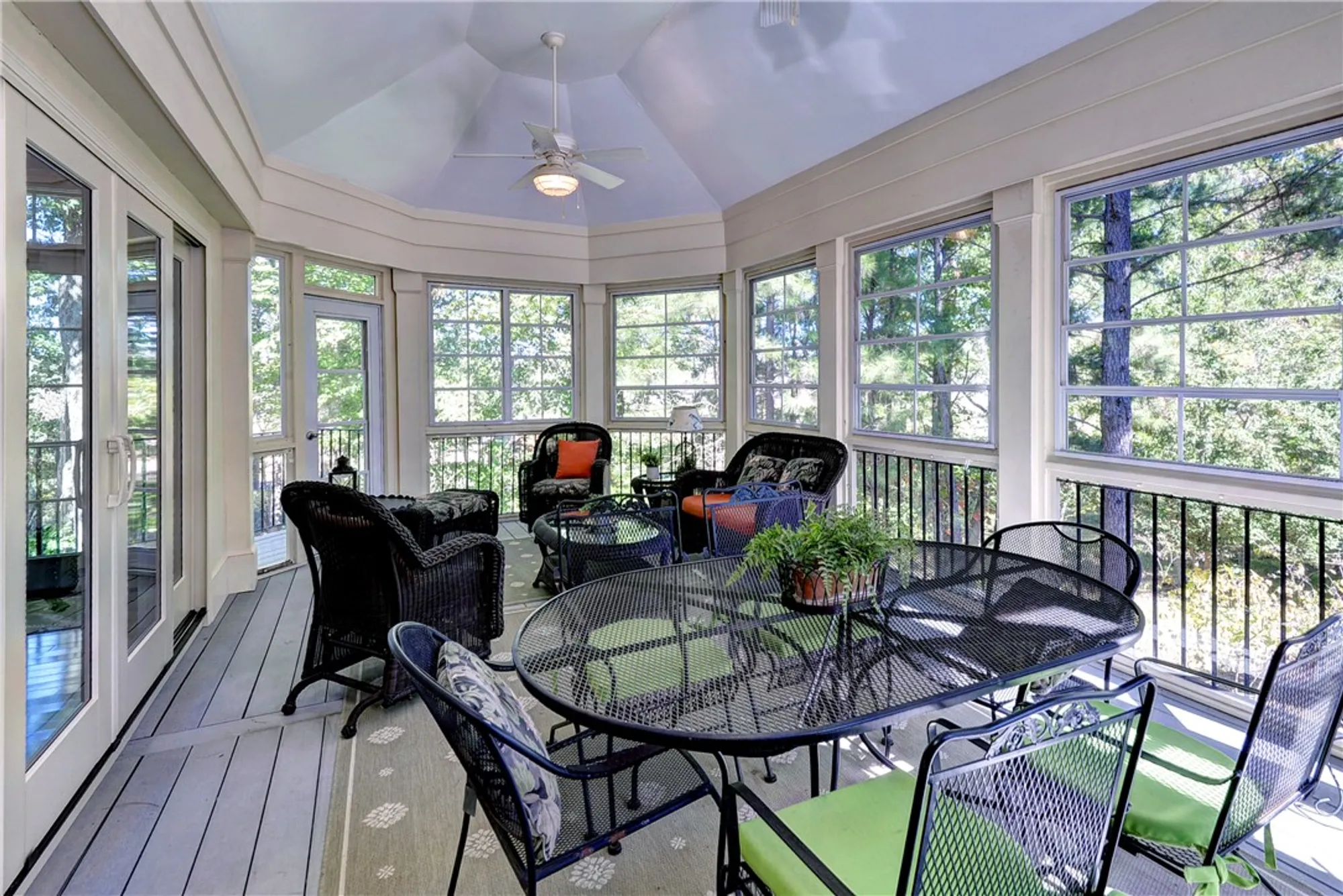 Property Slideshow image 5 of 50 | 1621 river rdg, Williamsburg, VA, 23185