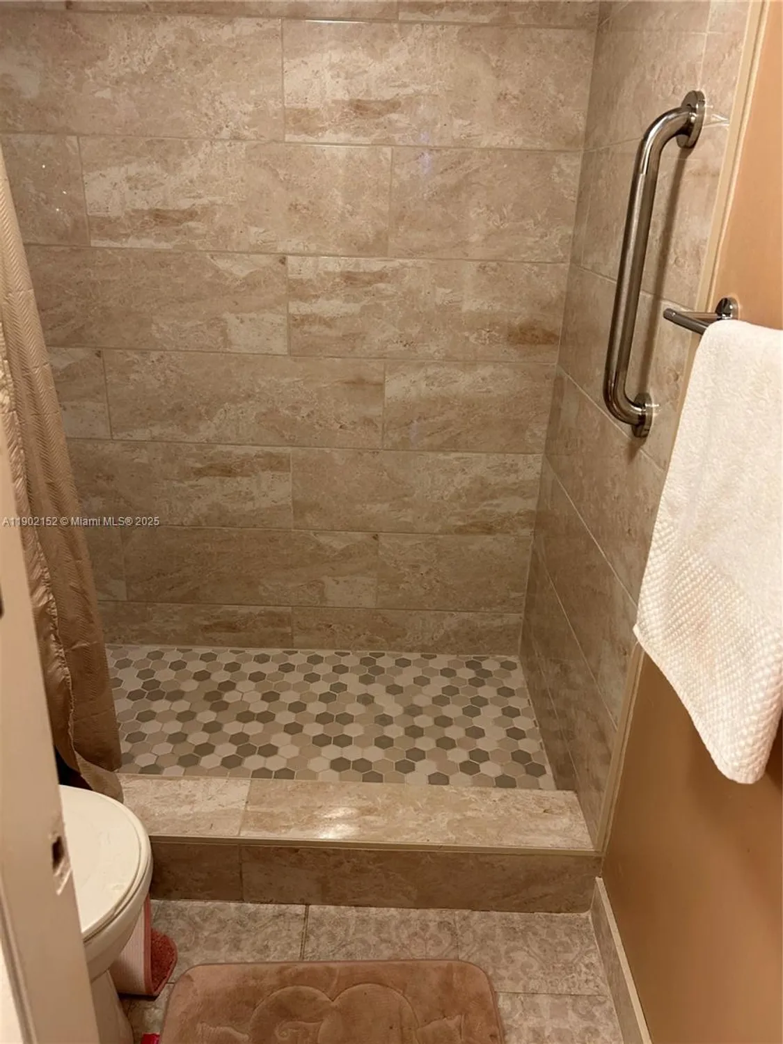 Property Slideshow image 11 of 14 | 1200 saint charles pl 311, Pembroke Pines, FL, 33026