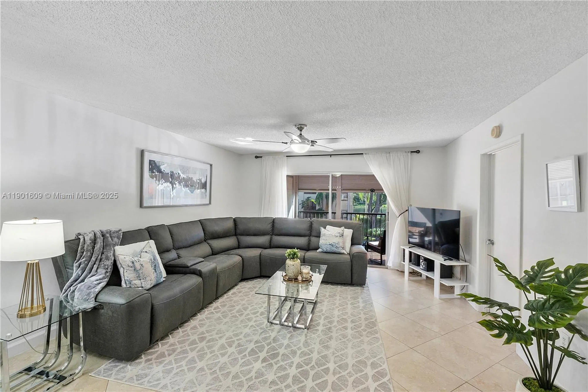 Property Slideshow image 6 of 14 | 1301 sw 142nd ave 203h, Pembroke Pines, FL, 33027