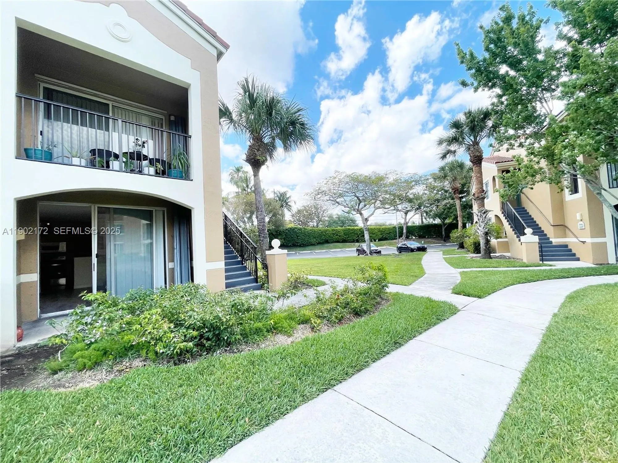 Property Slideshow image 27 of 35 | 8010 n nob hill rd apt 102, Tamarac, FL, 33321