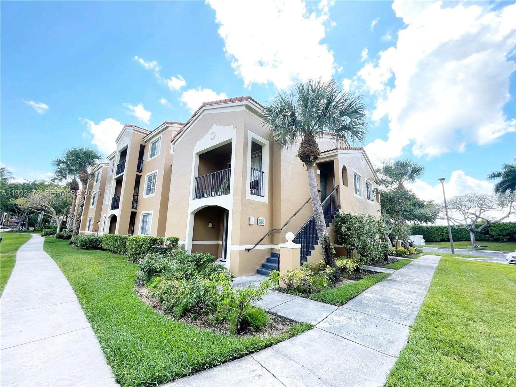 Property Slideshow image 29 of 35 | 8010 n nob hill rd apt 102, Tamarac, FL, 33321