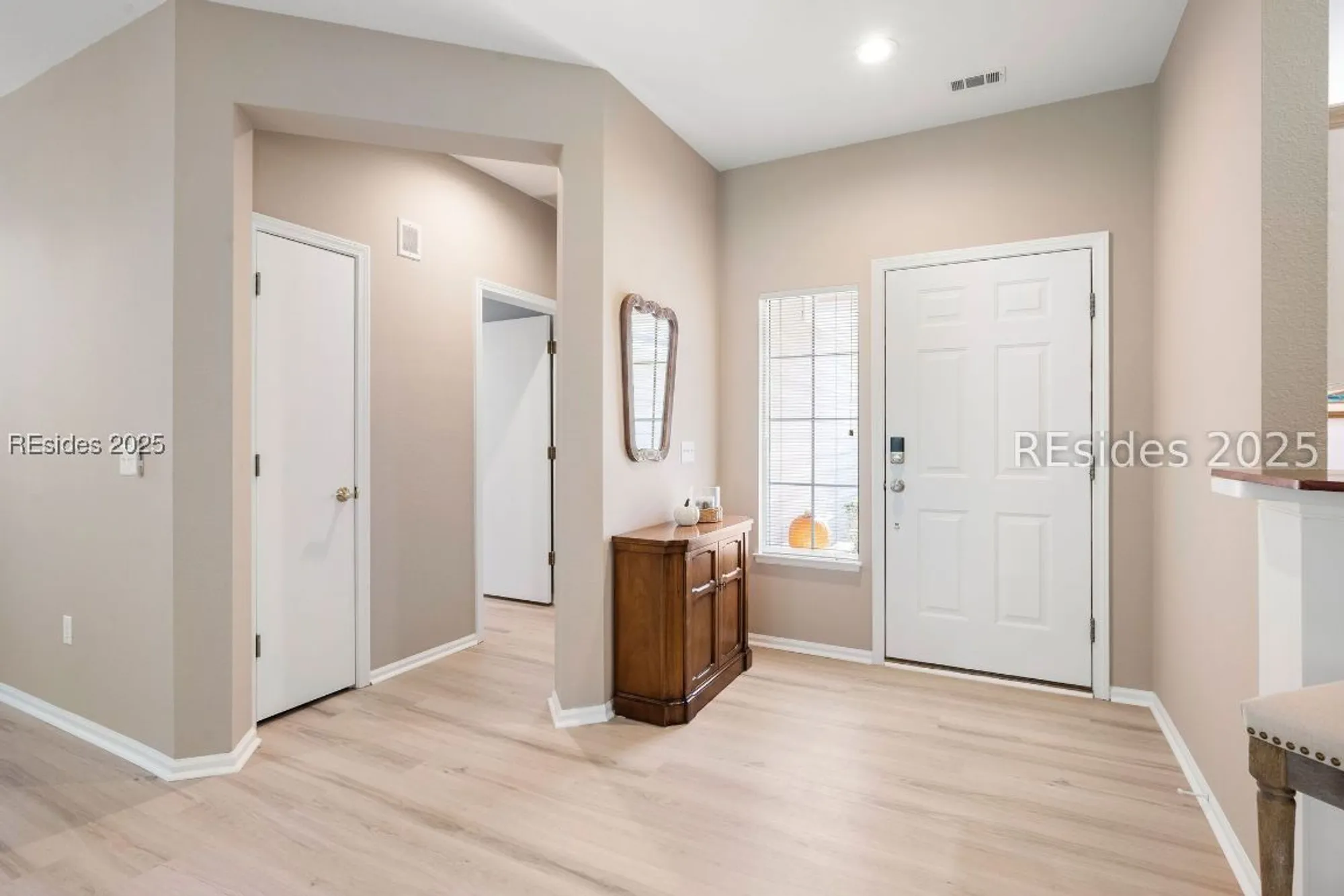 Property Slideshow image 3 of 42 | 23 devant dr w unit e, Bluffton, SC, 29909