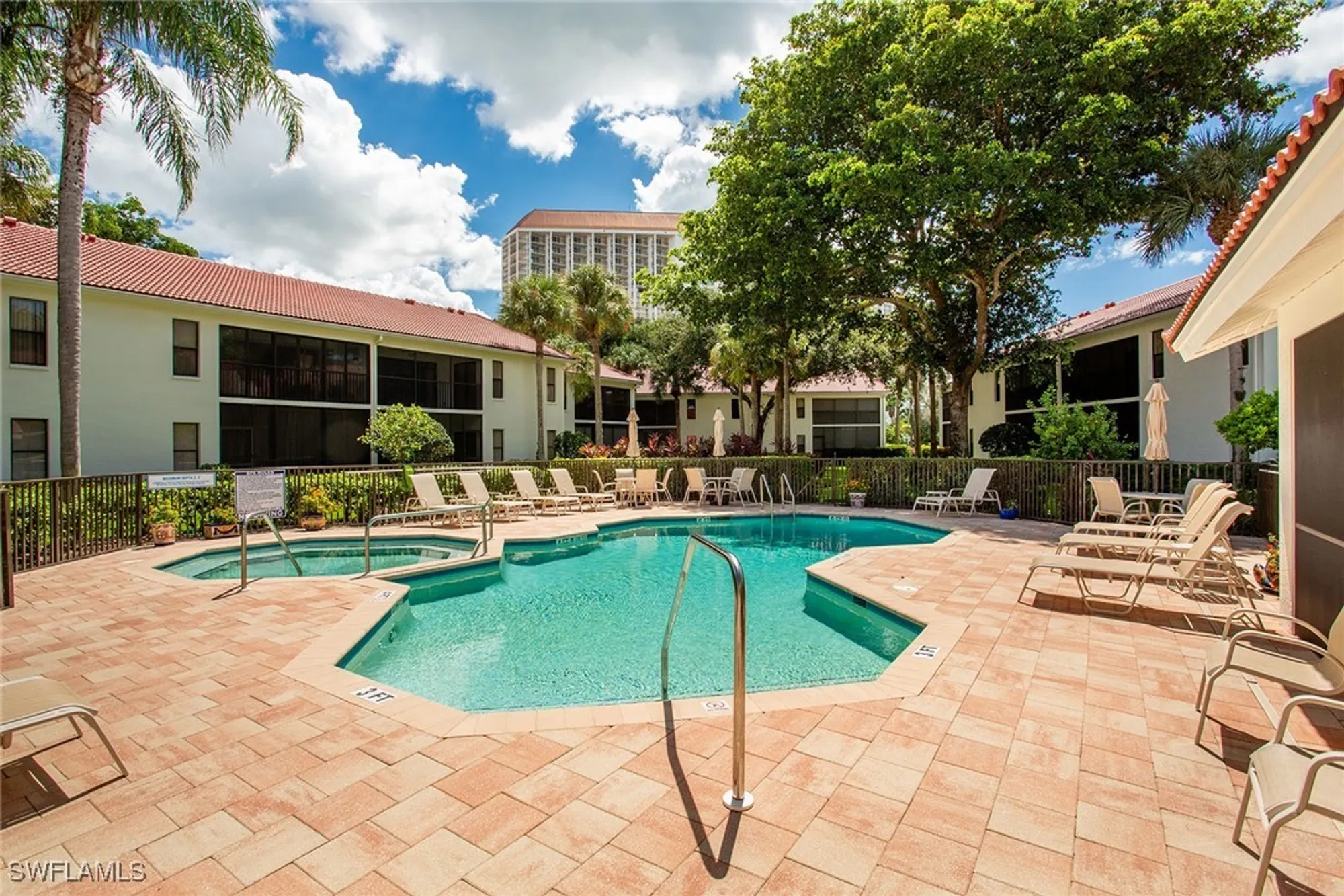 Property Slideshow image 16 of 32 | 569 serendipity dr # 569, Naples, FL, 34108