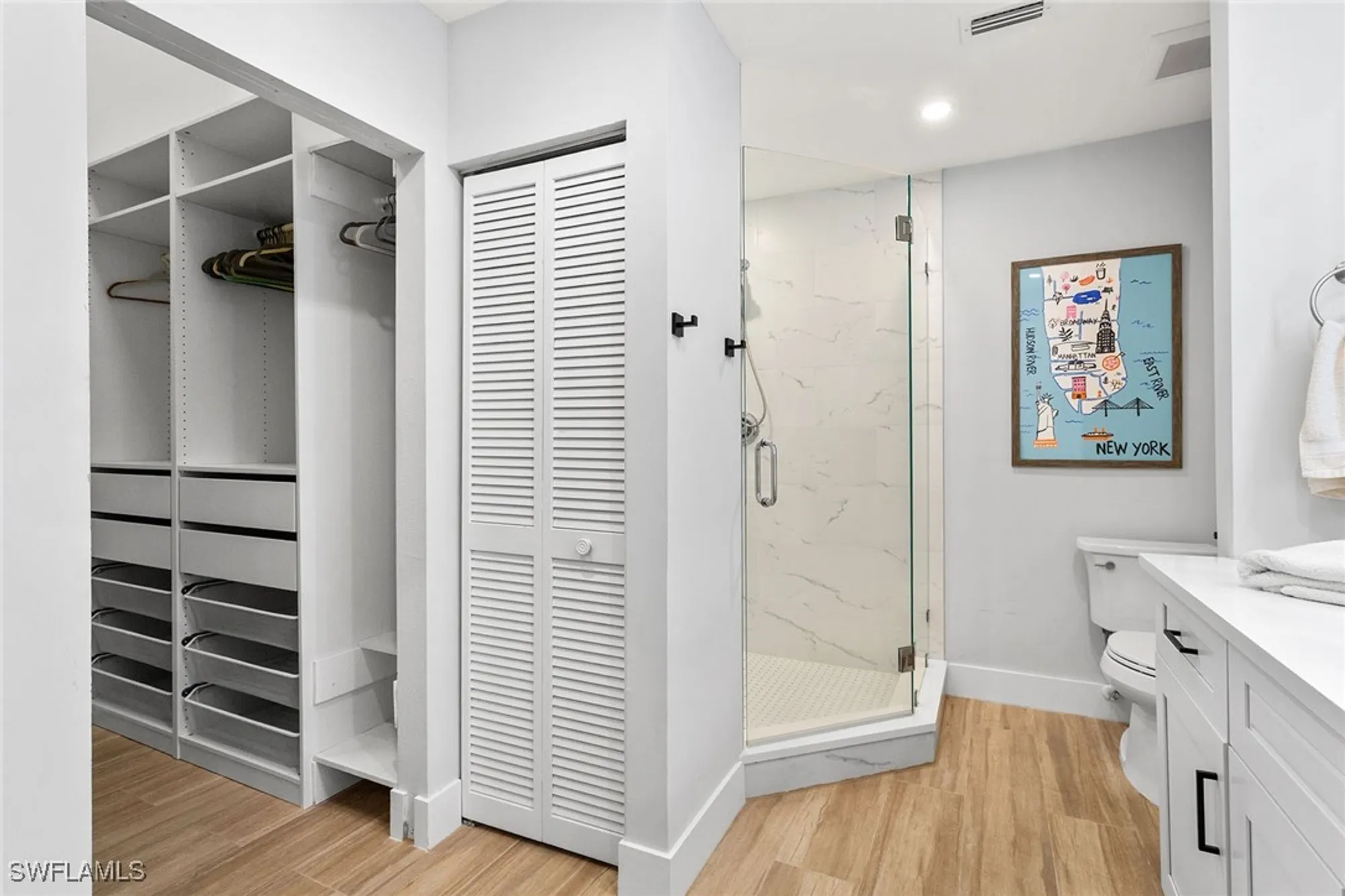 Property Slideshow image 11 of 32 | 569 serendipity dr # 569, Naples, FL, 34108