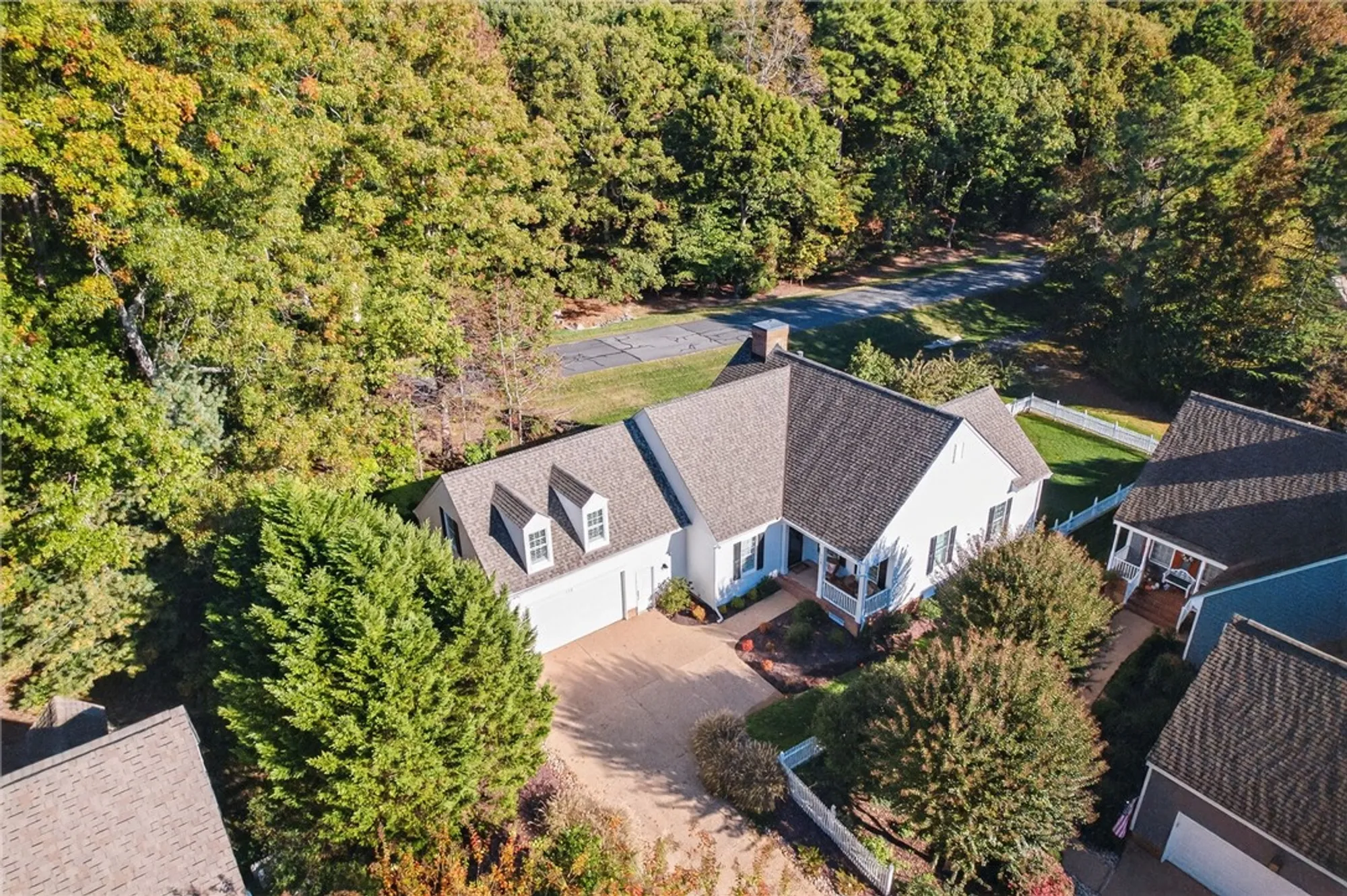 Property Slideshow image 1 of 31 | 119 royal worlington, Williamsburg, VA, 23188