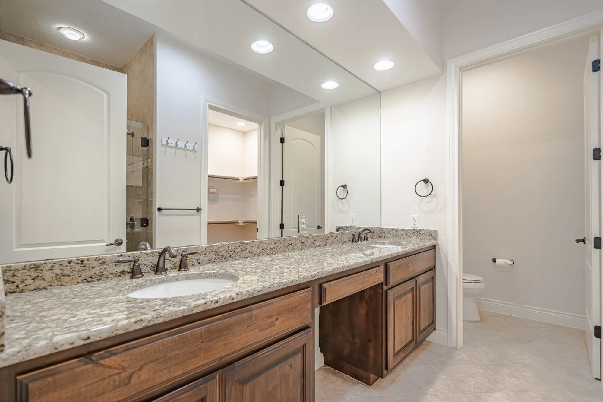 Property Slideshow image 17 of 35 | 108 rivalto cir 5, Lakeway, TX, 78734