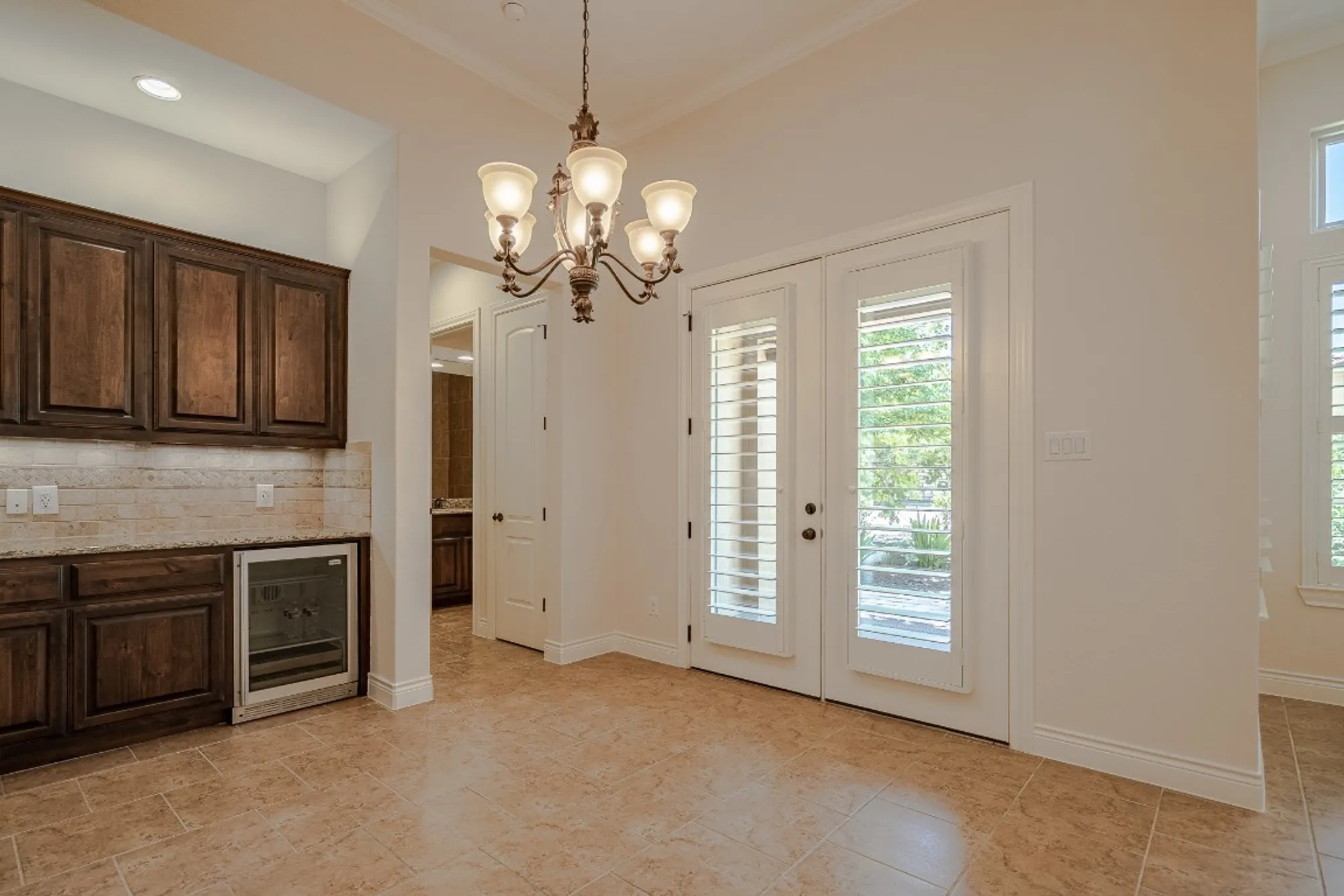 Property Slideshow image 10 of 35 | 108 rivalto cir 5, Lakeway, TX, 78734