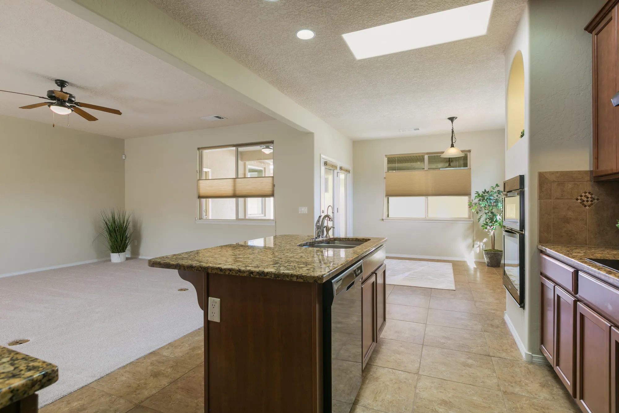 Property Slideshow image 14 of 41 | 1047 prairie zinnia dr, Bernalillo, NM, 87004