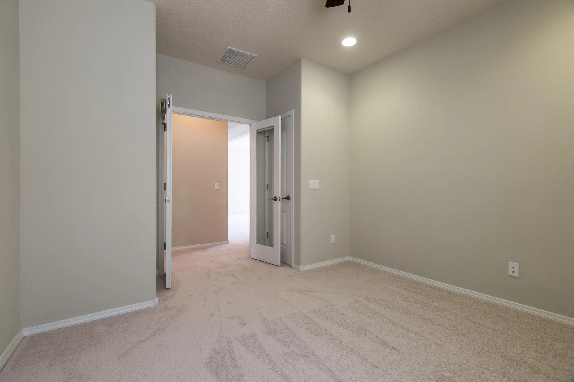 Property Slideshow image 19 of 41 | 1047 prairie zinnia dr, Bernalillo, NM, 87004