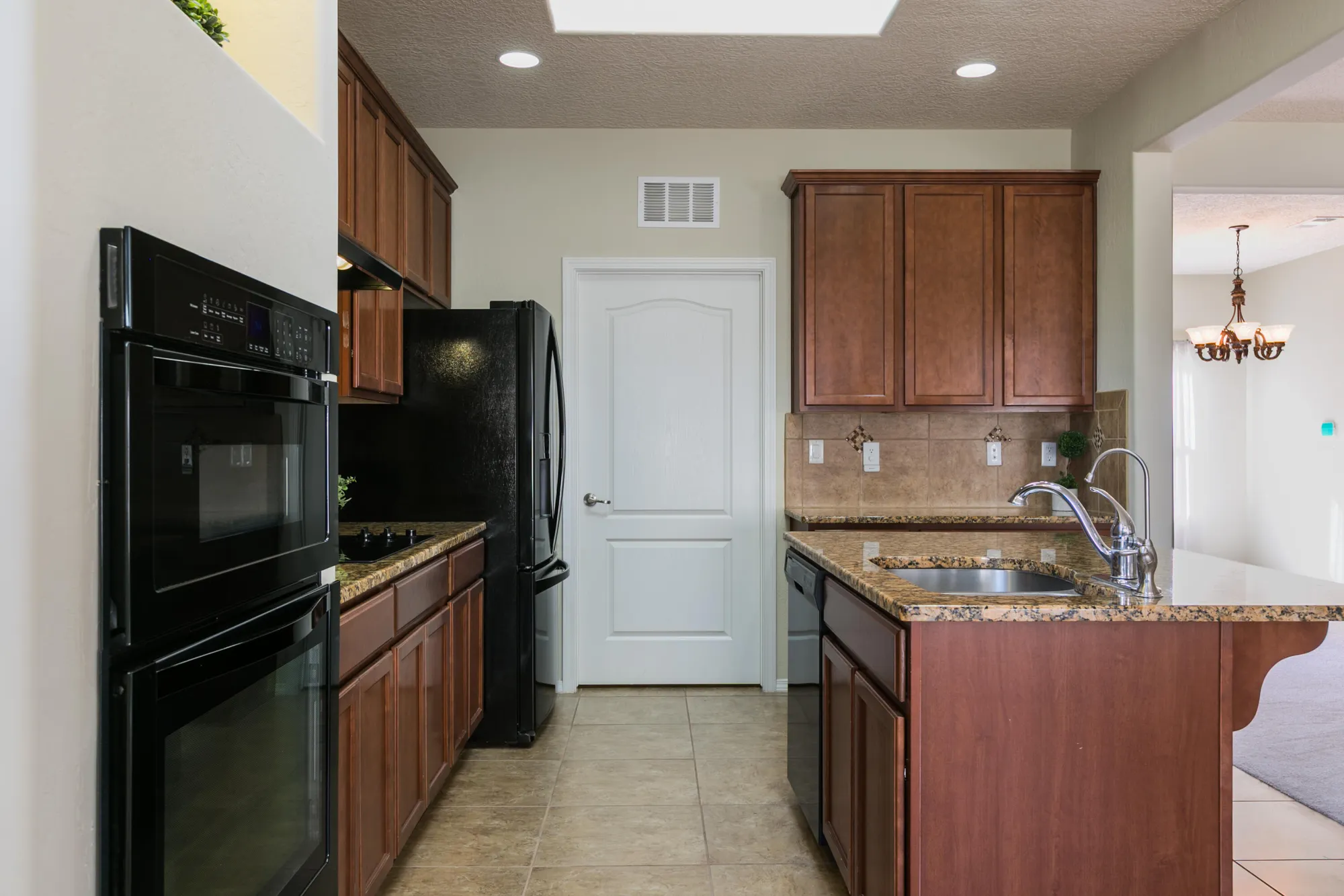 Property Slideshow image 12 of 41 | 1047 prairie zinnia dr, Bernalillo, NM, 87004