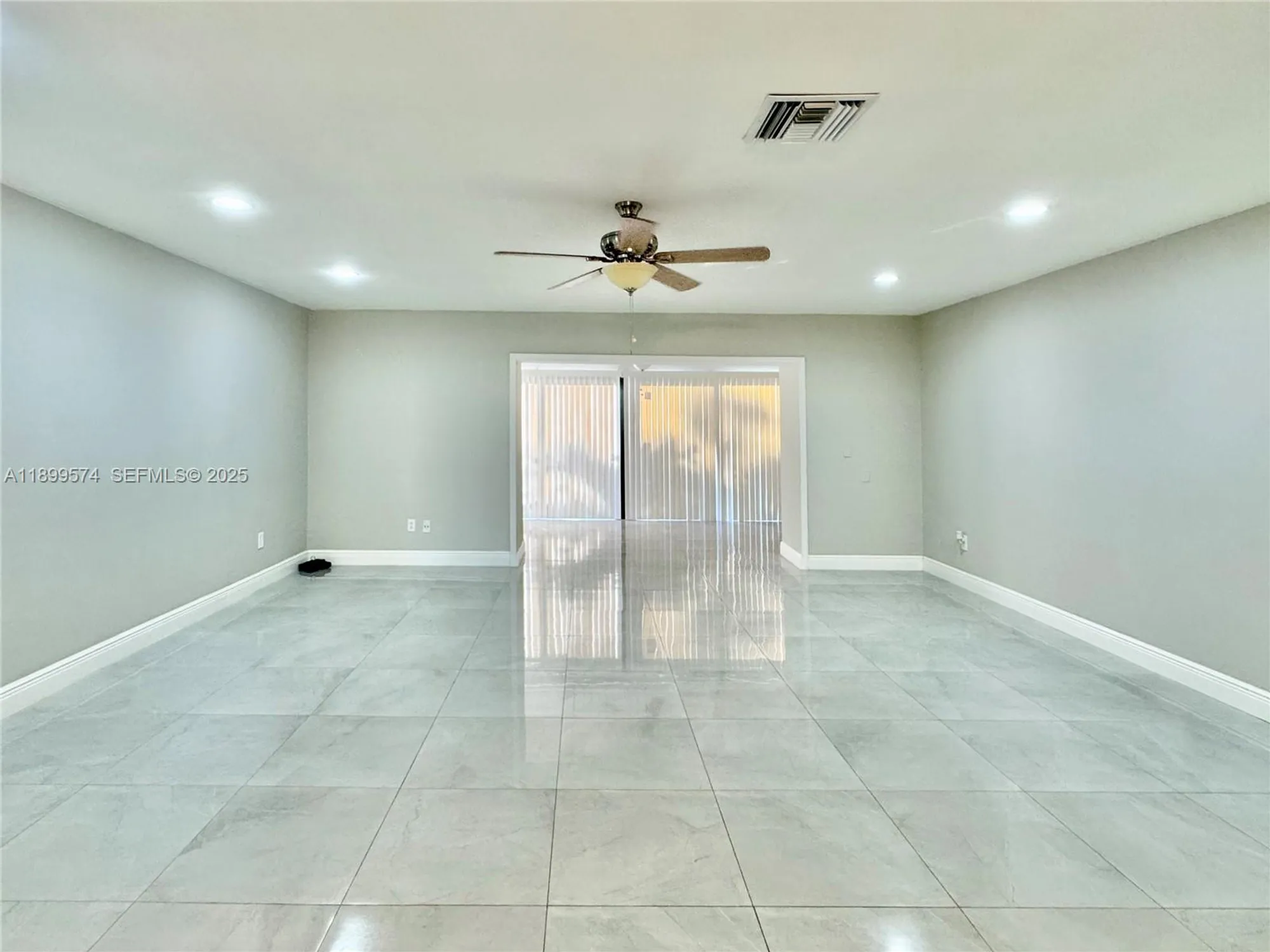 Property Slideshow image 8 of 26 | 21643 cypress rd apt 14d, Boca Raton, FL, 33433