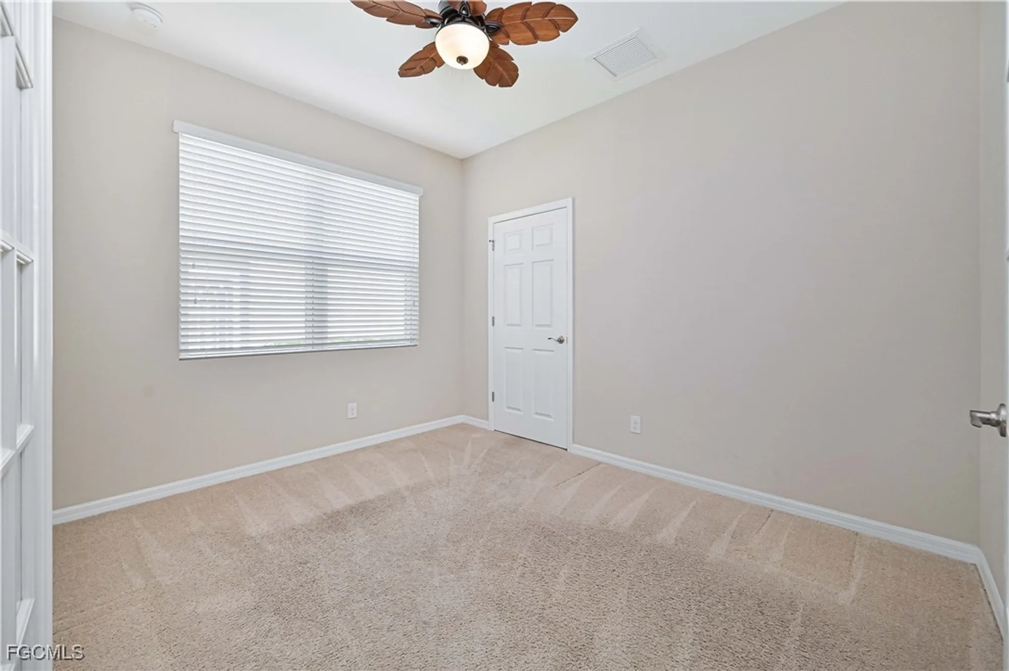 Property Slideshow image 16 of 31 | 2173 summersweet dr, Alva, FL, 33920