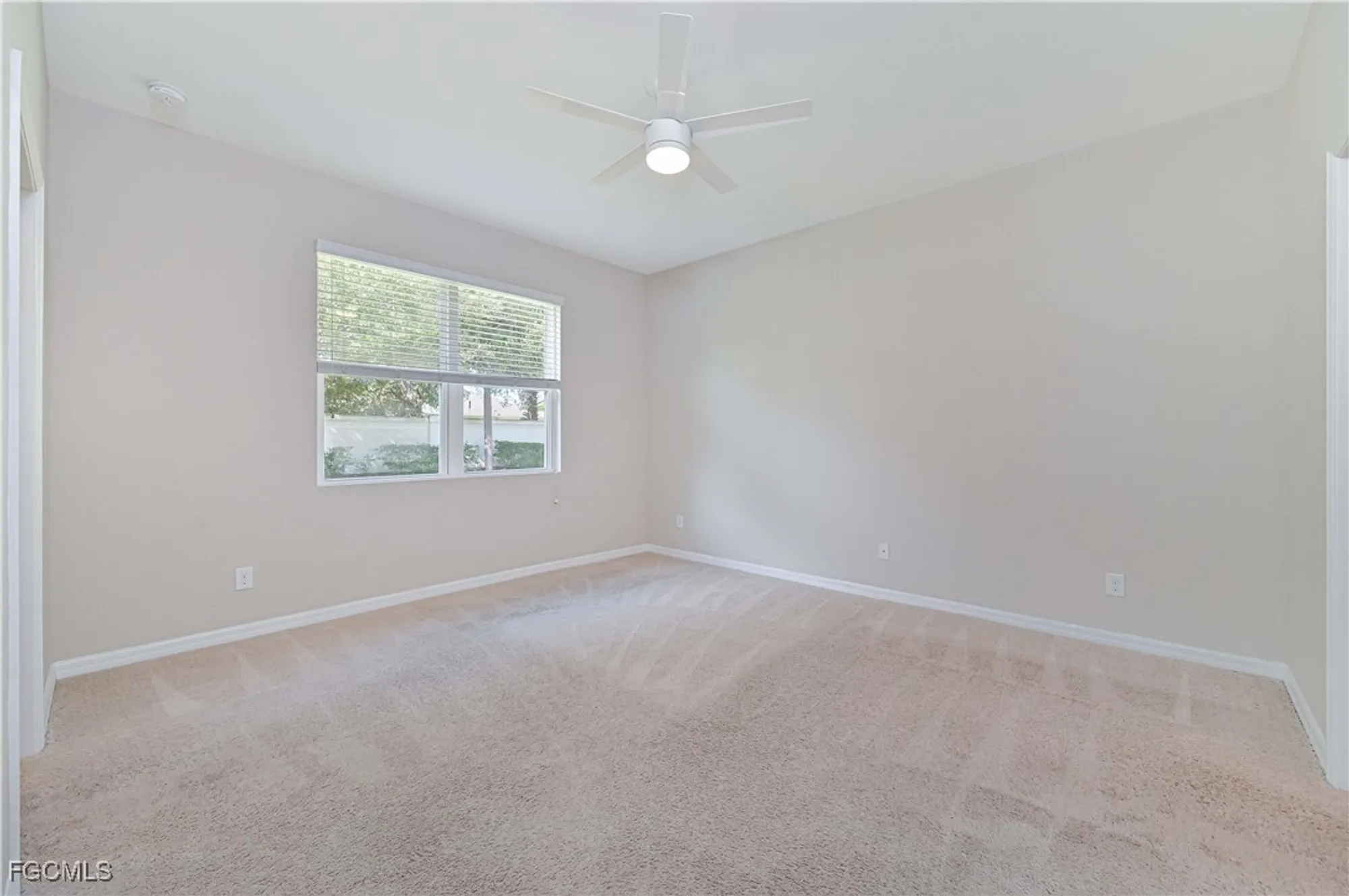 Property Slideshow image 18 of 31 | 2173 summersweet dr, Alva, FL, 33920