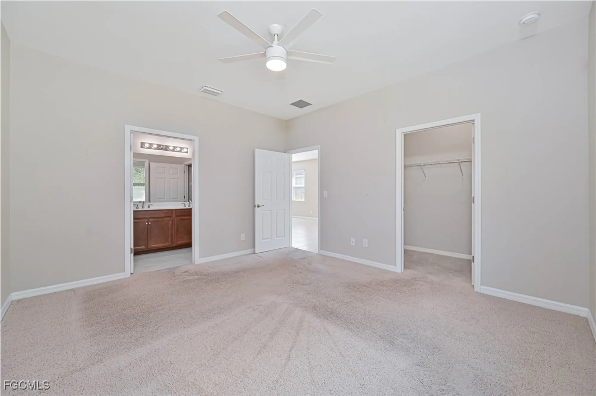 Property Slideshow image 19 of 31 | 2173 summersweet dr, Alva, FL, 33920