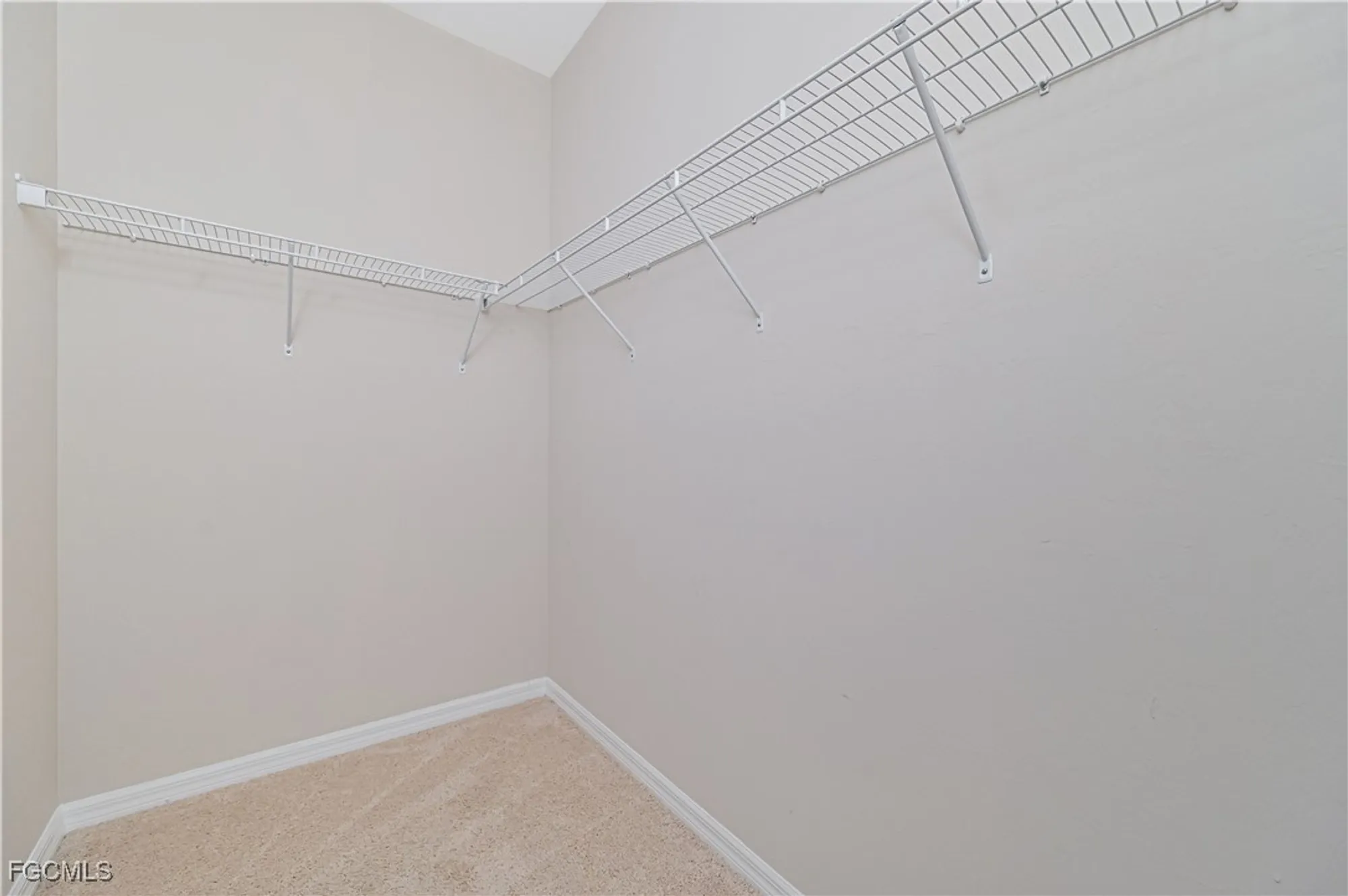 Property Slideshow image 20 of 31 | 2173 summersweet dr, Alva, FL, 33920