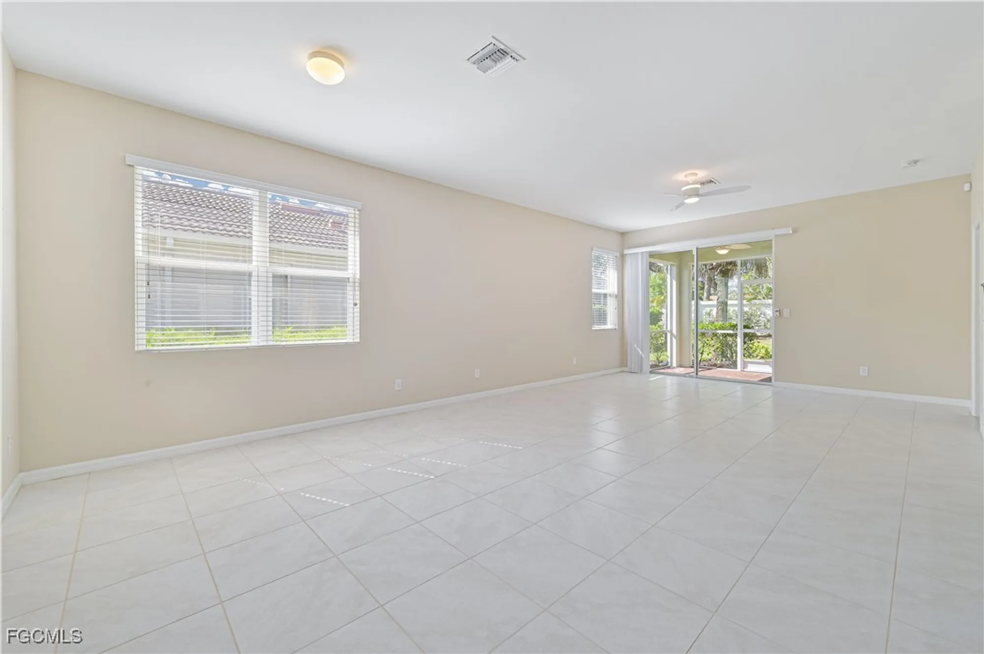 Property Slideshow image 9 of 31 | 2173 summersweet dr, Alva, FL, 33920