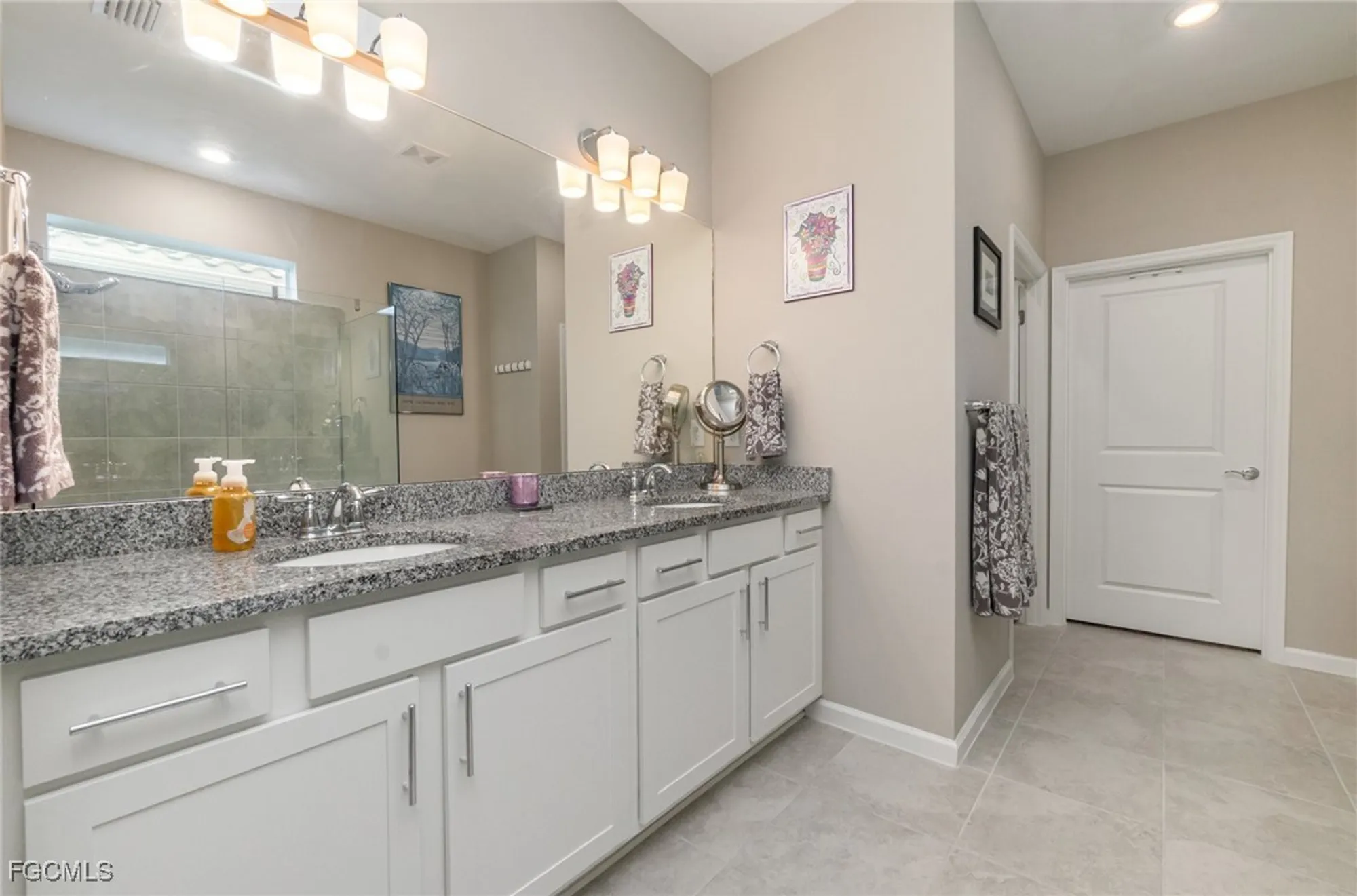 Property Slideshow image 16 of 40 | 7079 chapel creek ln, North Fort Myers, FL, 33917