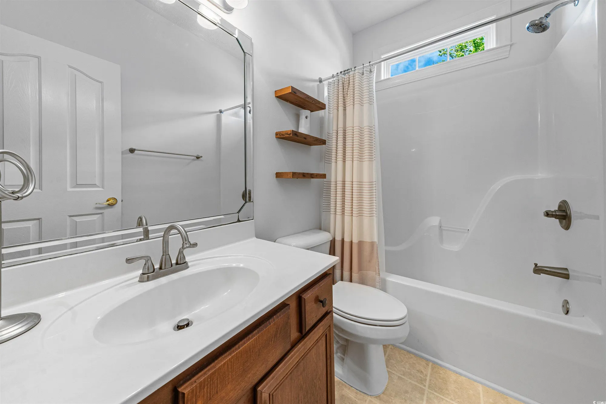 Property Slideshow image 26 of 40 | 246 laurel bay dr, Murrells Inlet, SC, 29576