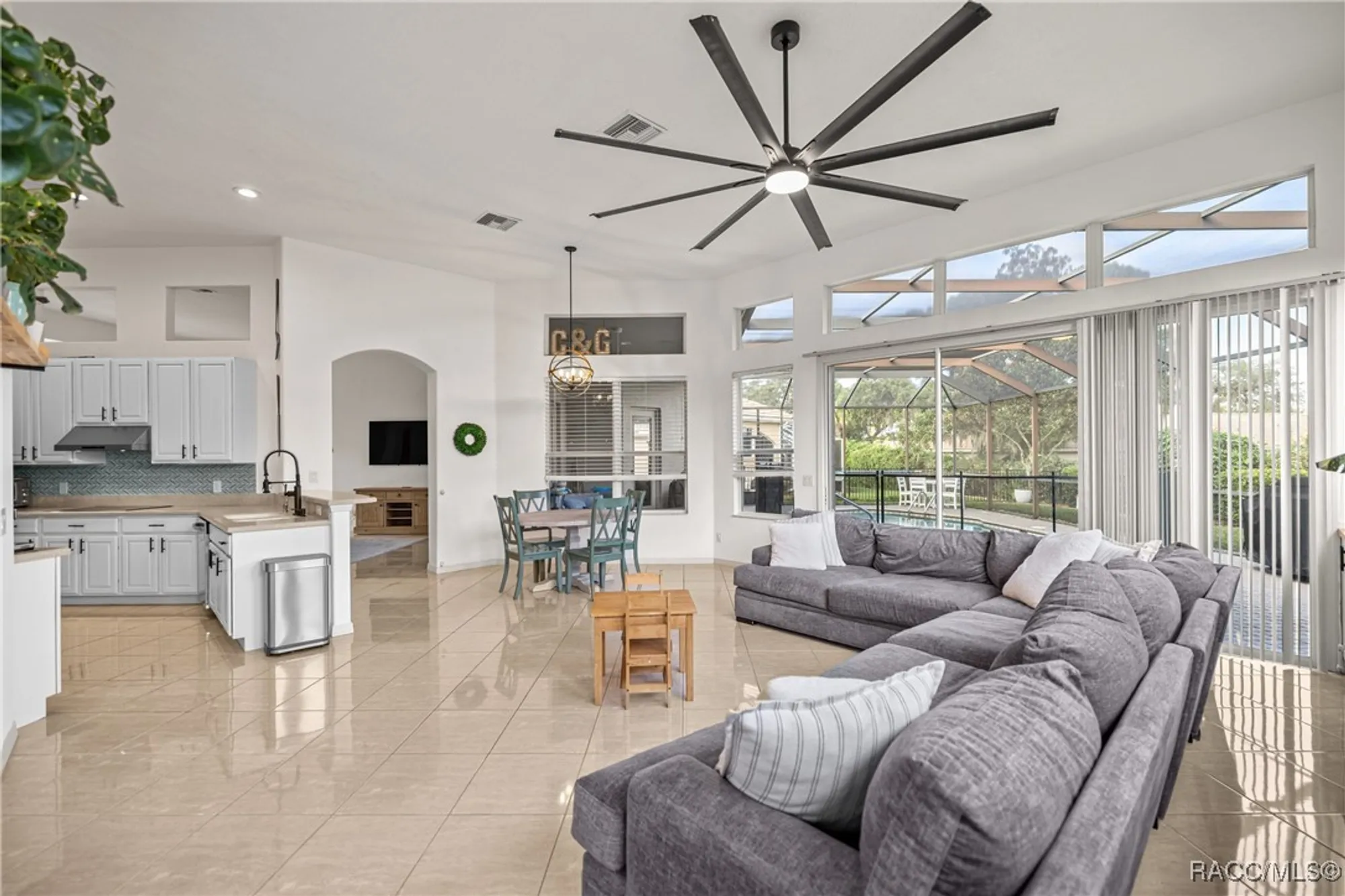 Property Slideshow image 14 of 91 | 1045 w rollingwood ct, Hernando, FL, 34442