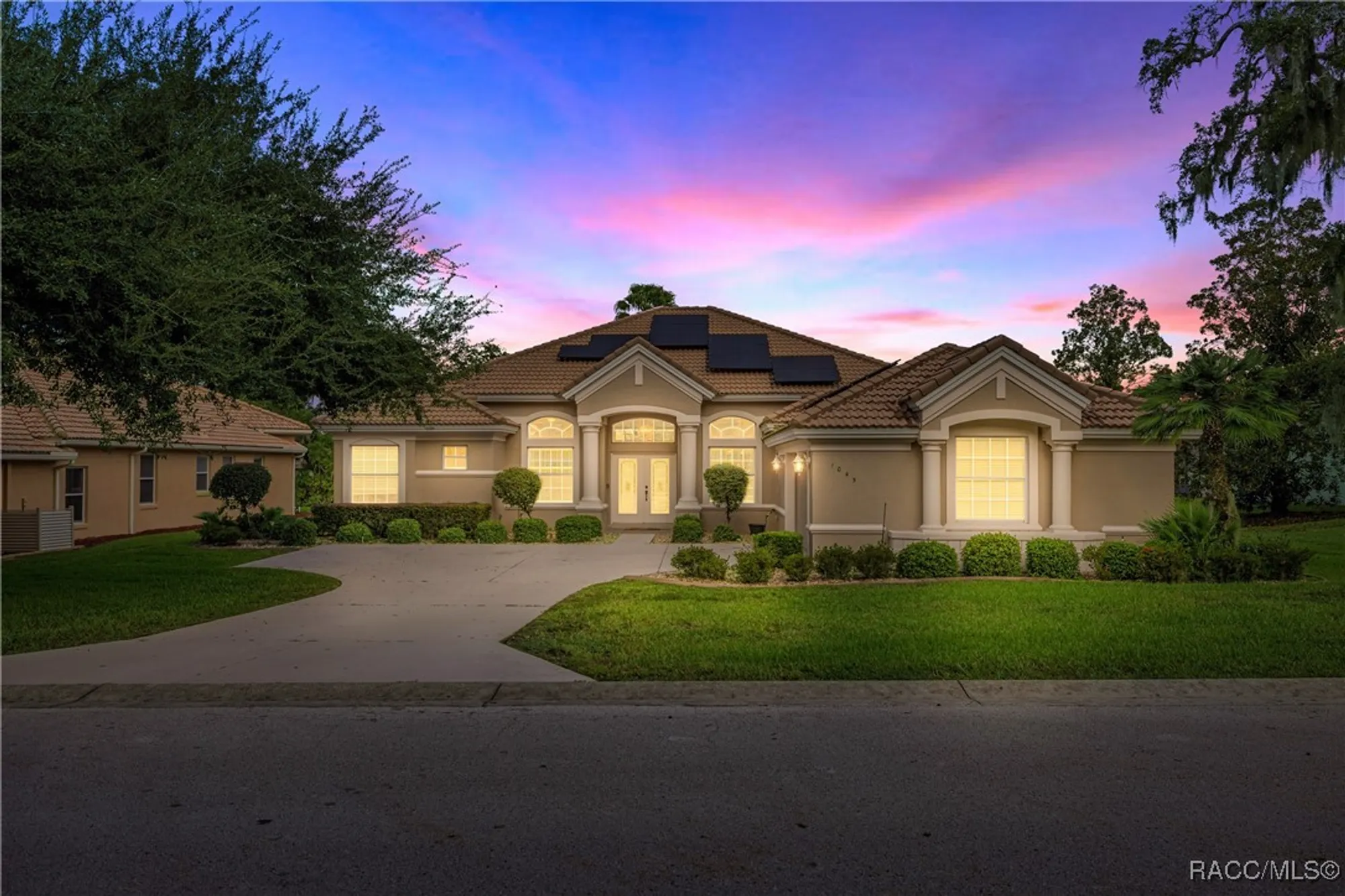 Property Slideshow image 2 of 91 | 1045 w rollingwood ct, Hernando, FL, 34442