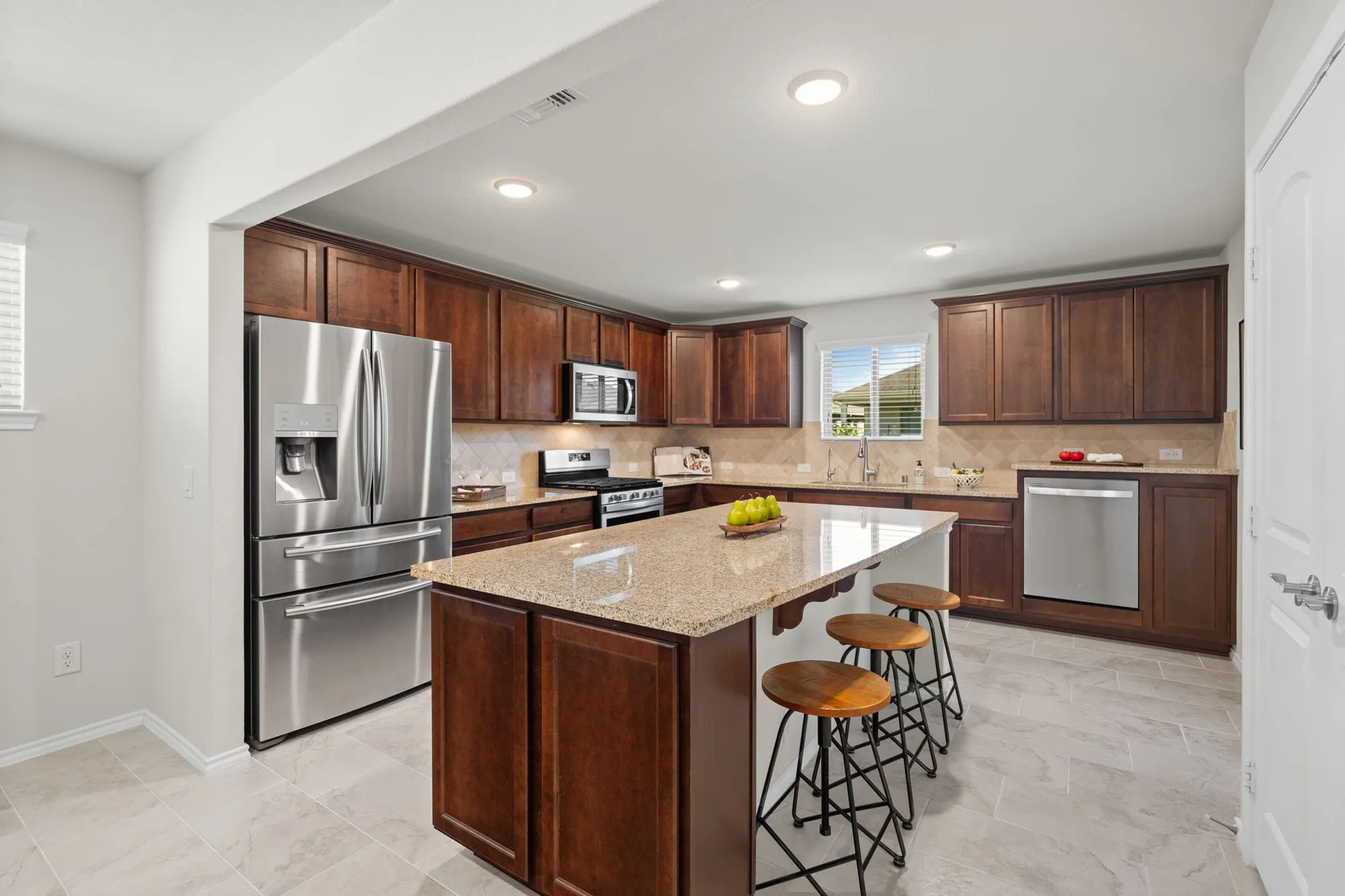 Property Slideshow image 12 of 47 | 343 crested eagle dr, Richmond, TX, 77469