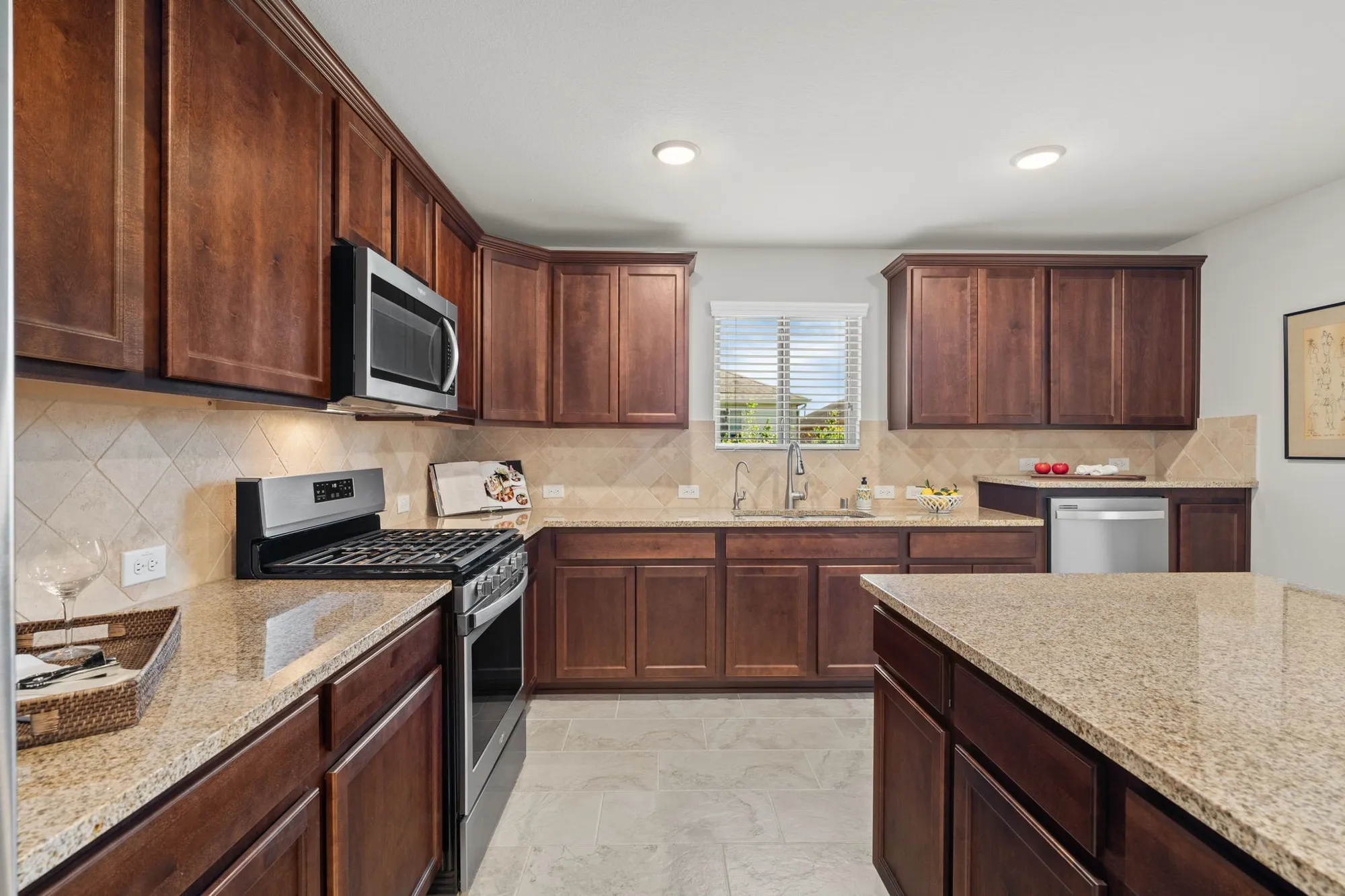 Property Slideshow image 13 of 47 | 343 crested eagle dr, Richmond, TX, 77469