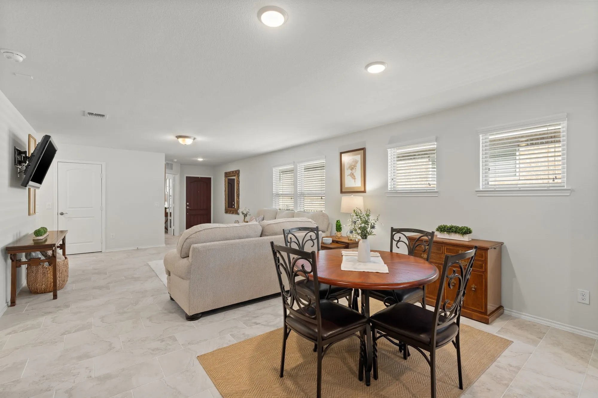 Property Slideshow image 9 of 47 | 343 crested eagle dr, Richmond, TX, 77469