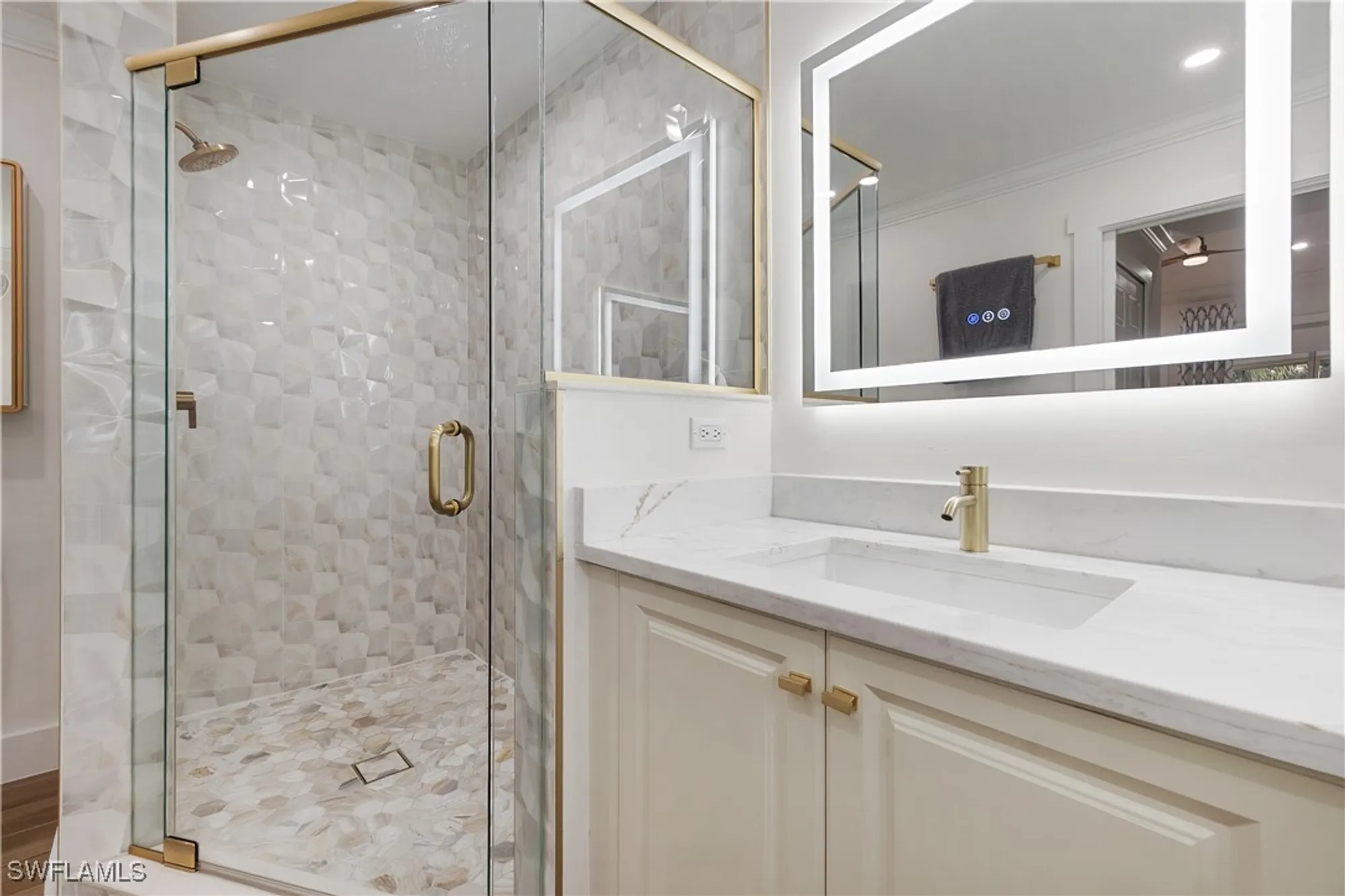 Property Slideshow image 16 of 31 | 20340 calice ct 1503, Estero, FL, 33928