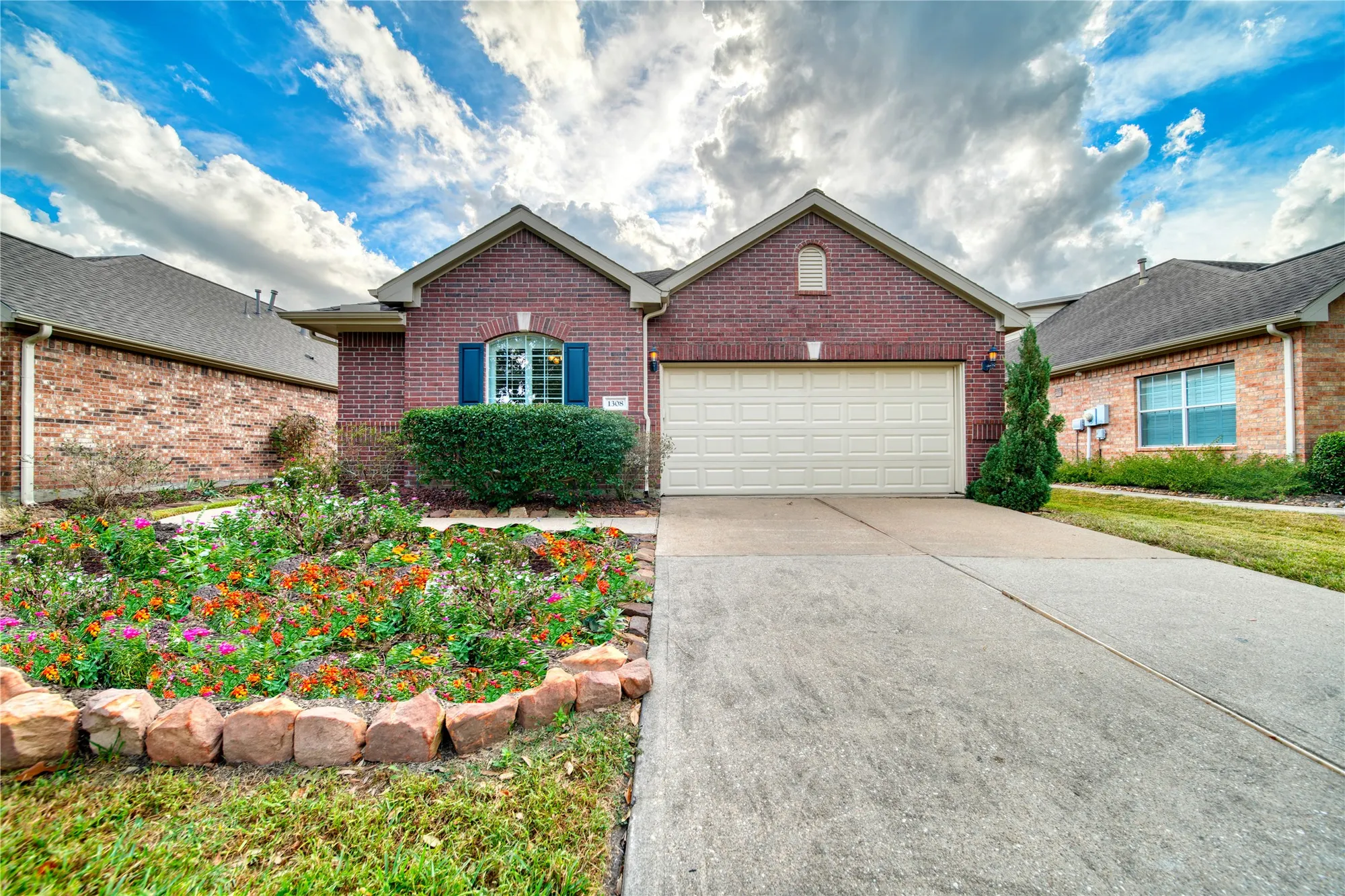 Property Slideshow image 1 of 50 | 1308 palermo dr, Pearland, TX, 77581