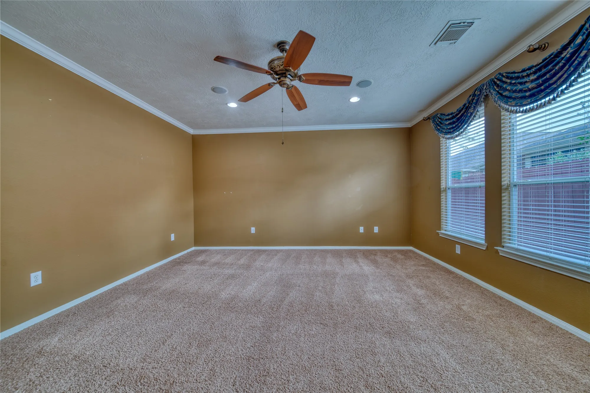 Property Slideshow image 27 of 50 | 1308 palermo dr, Pearland, TX, 77581